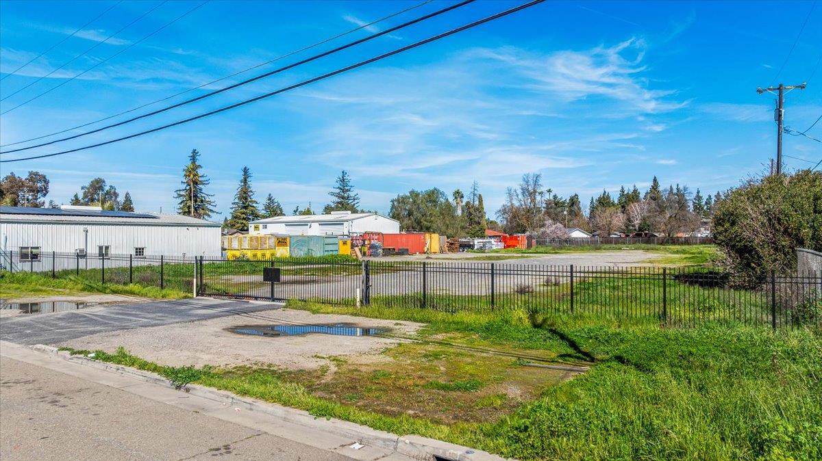 341 S PARALLEL Ave, Ripon, CA 95366