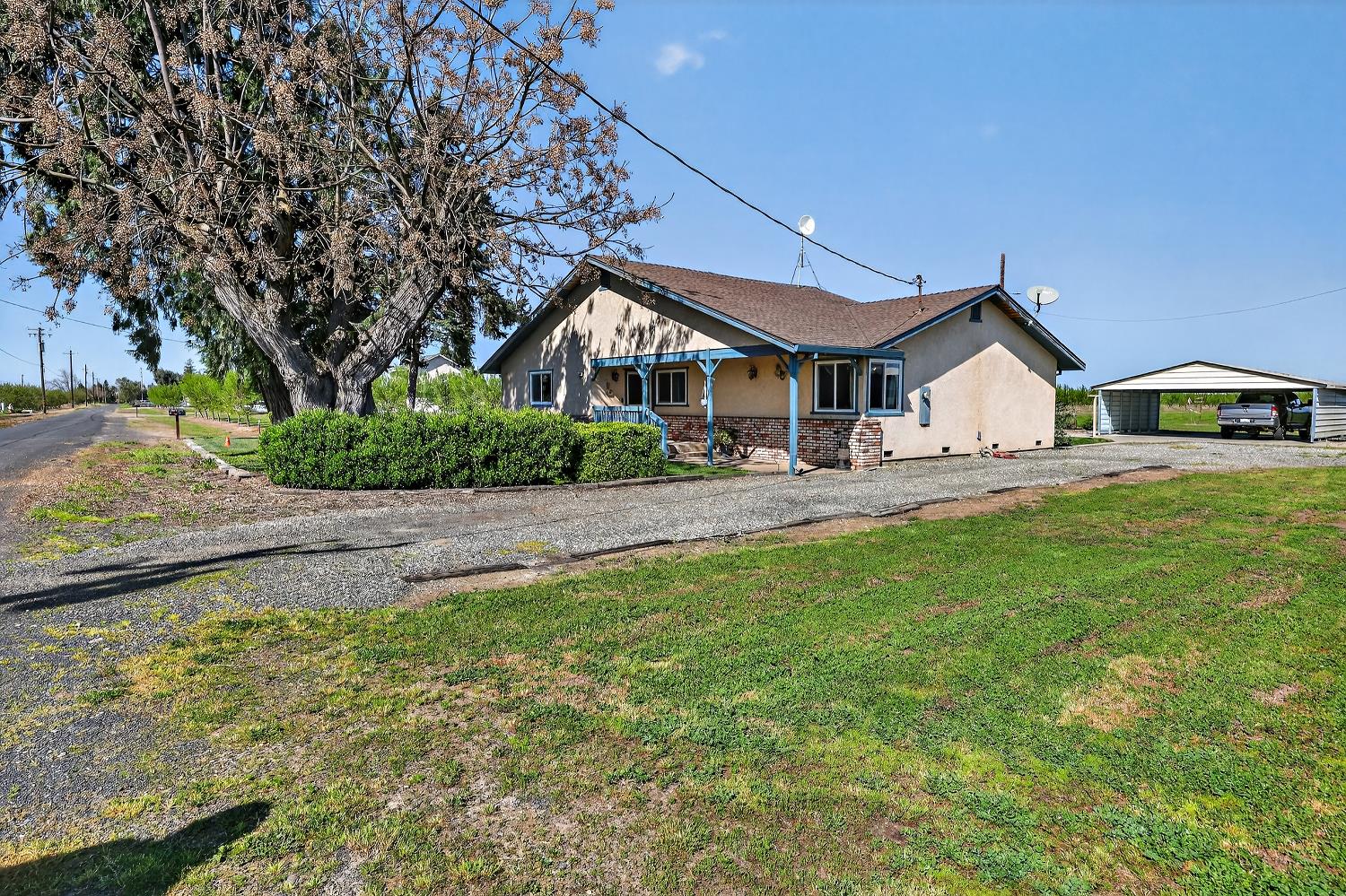 13807 Dallas Rd, Hickman, CA 95323