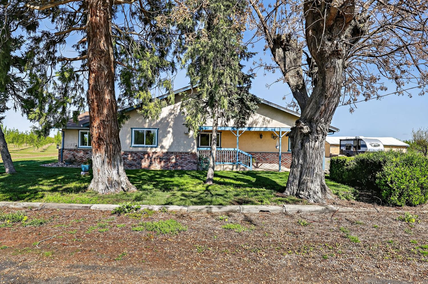 13807 Dallas Rd, Hickman, CA 95323