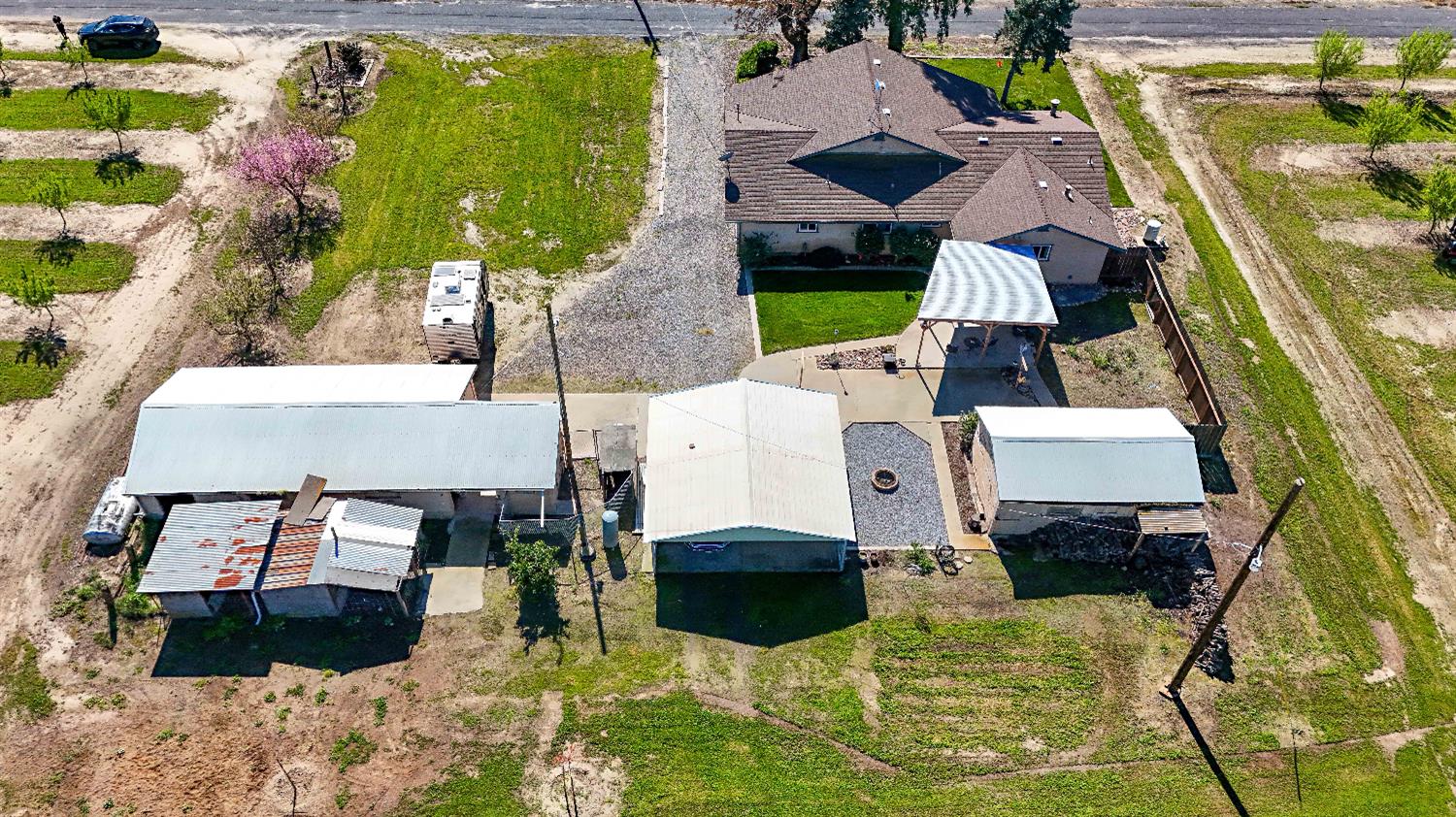 13807 Dallas Rd, Hickman, CA 95323