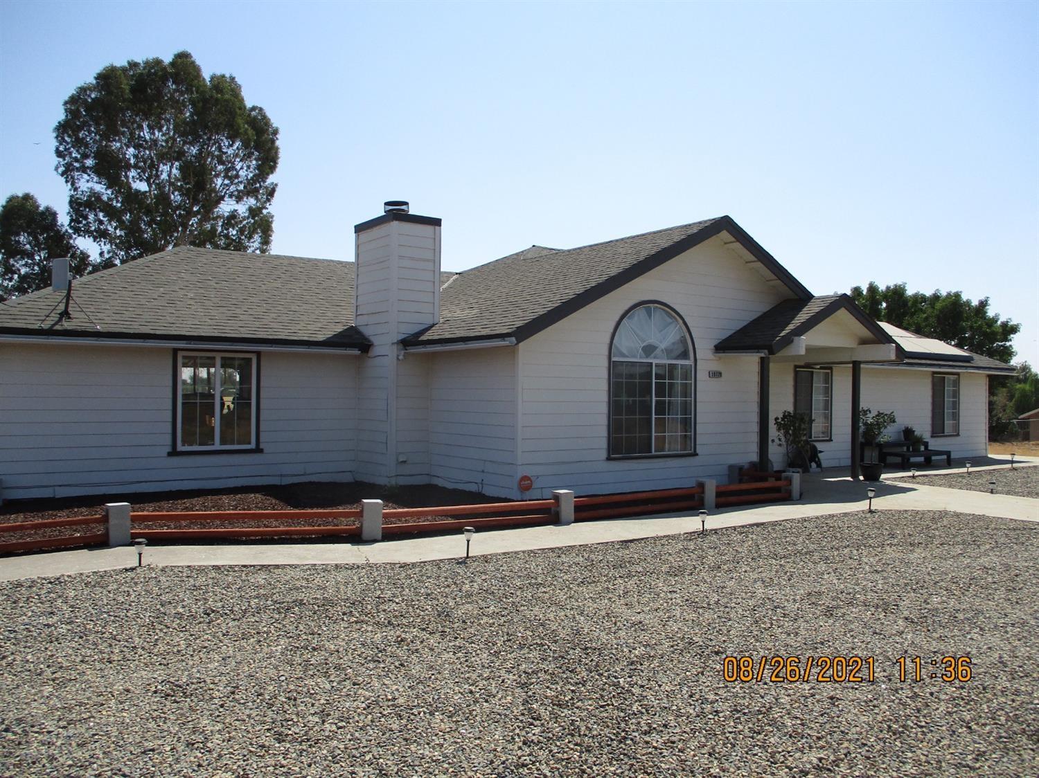 19729 Brightwood Rd, Madera, CA 93638