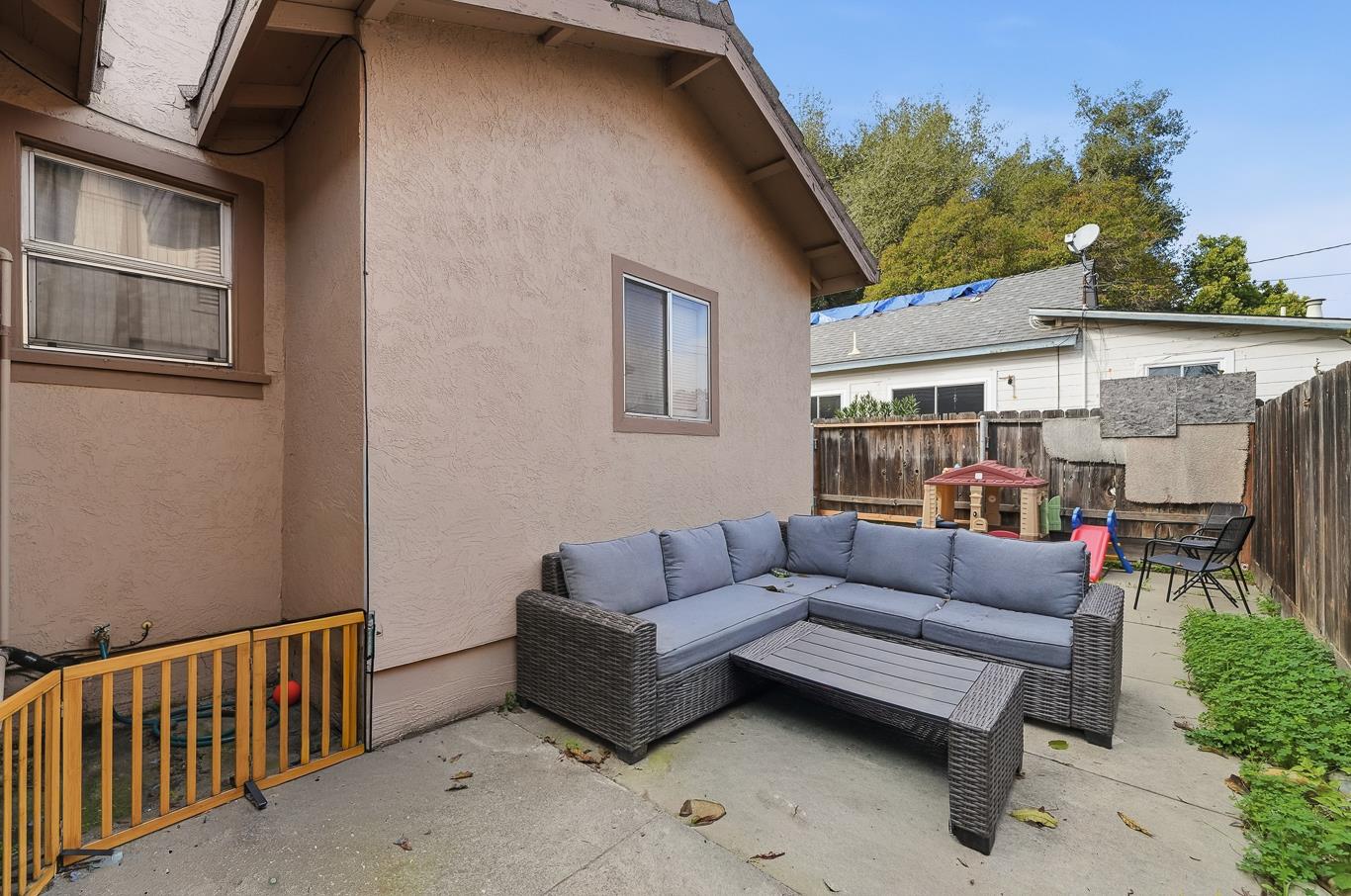 237 Church Ave, Oakdale, CA 95361