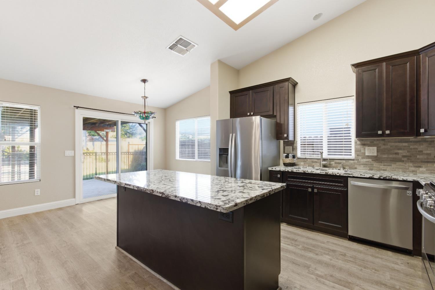 2089 Patriotic Dr, Atwater, CA 95301