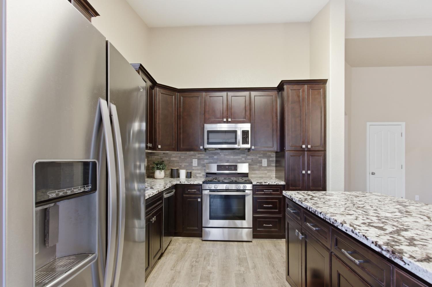 2089 Patriotic Dr, Atwater, CA 95301