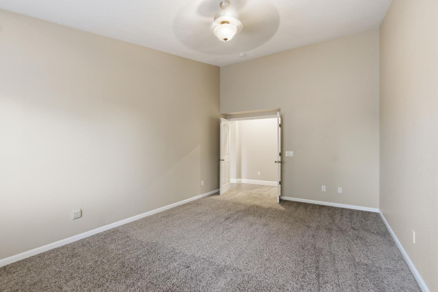 2089 Patriotic Dr, Atwater, CA 95301