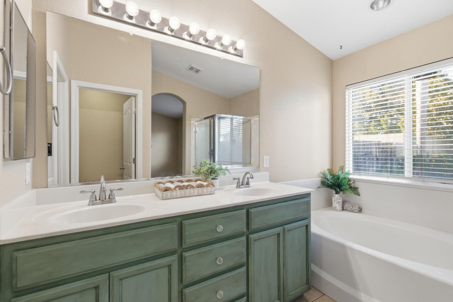 2089 Patriotic Dr, Atwater, CA 95301