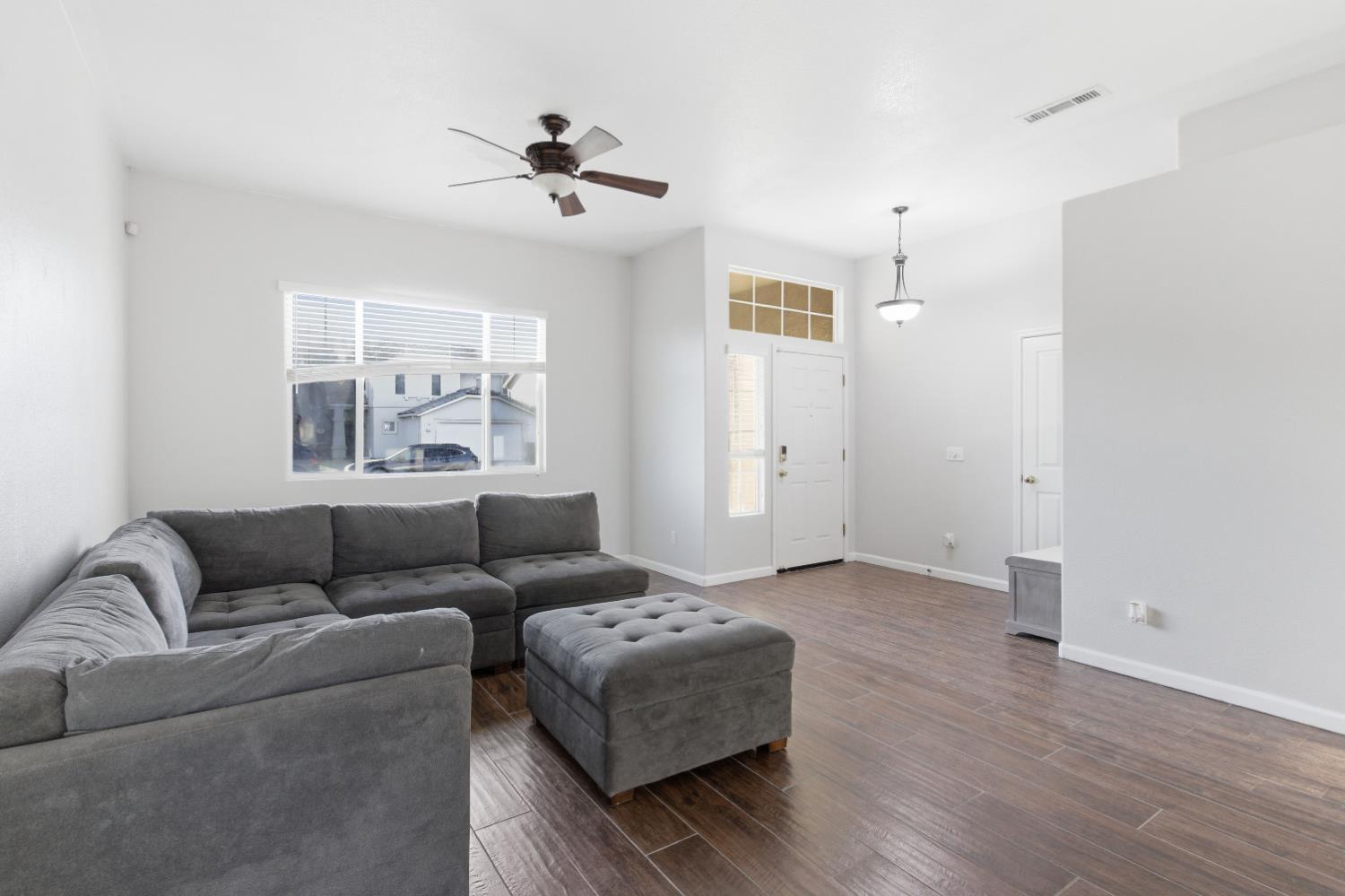 21688 Hanlon Ave, Dos Palos, CA 93620