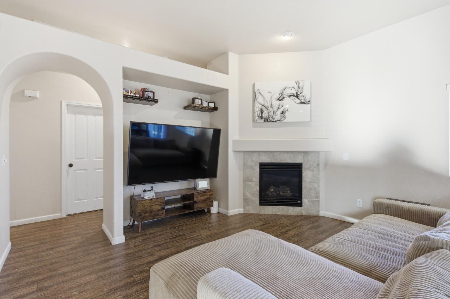 21688 Hanlon Ave, Dos Palos, CA 93620