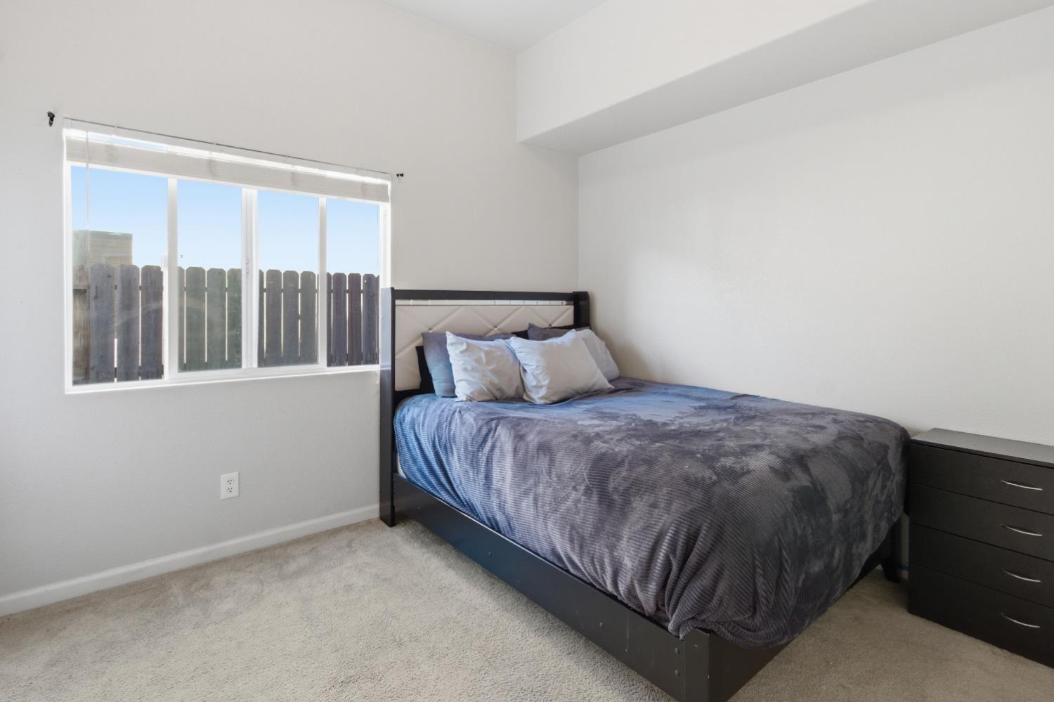 21688 Hanlon Ave, Dos Palos, CA 93620