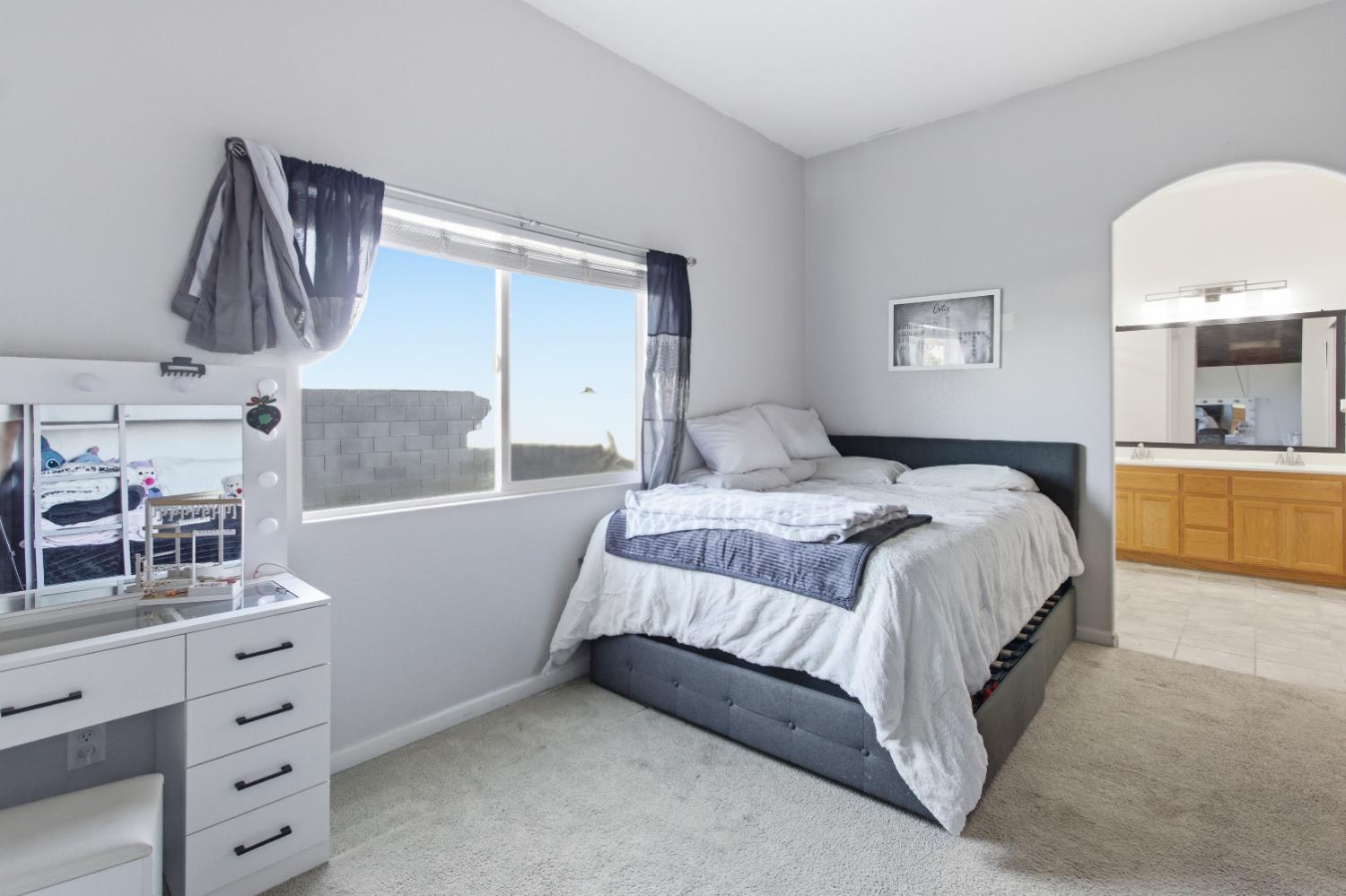 21688 Hanlon Ave, Dos Palos, CA 93620