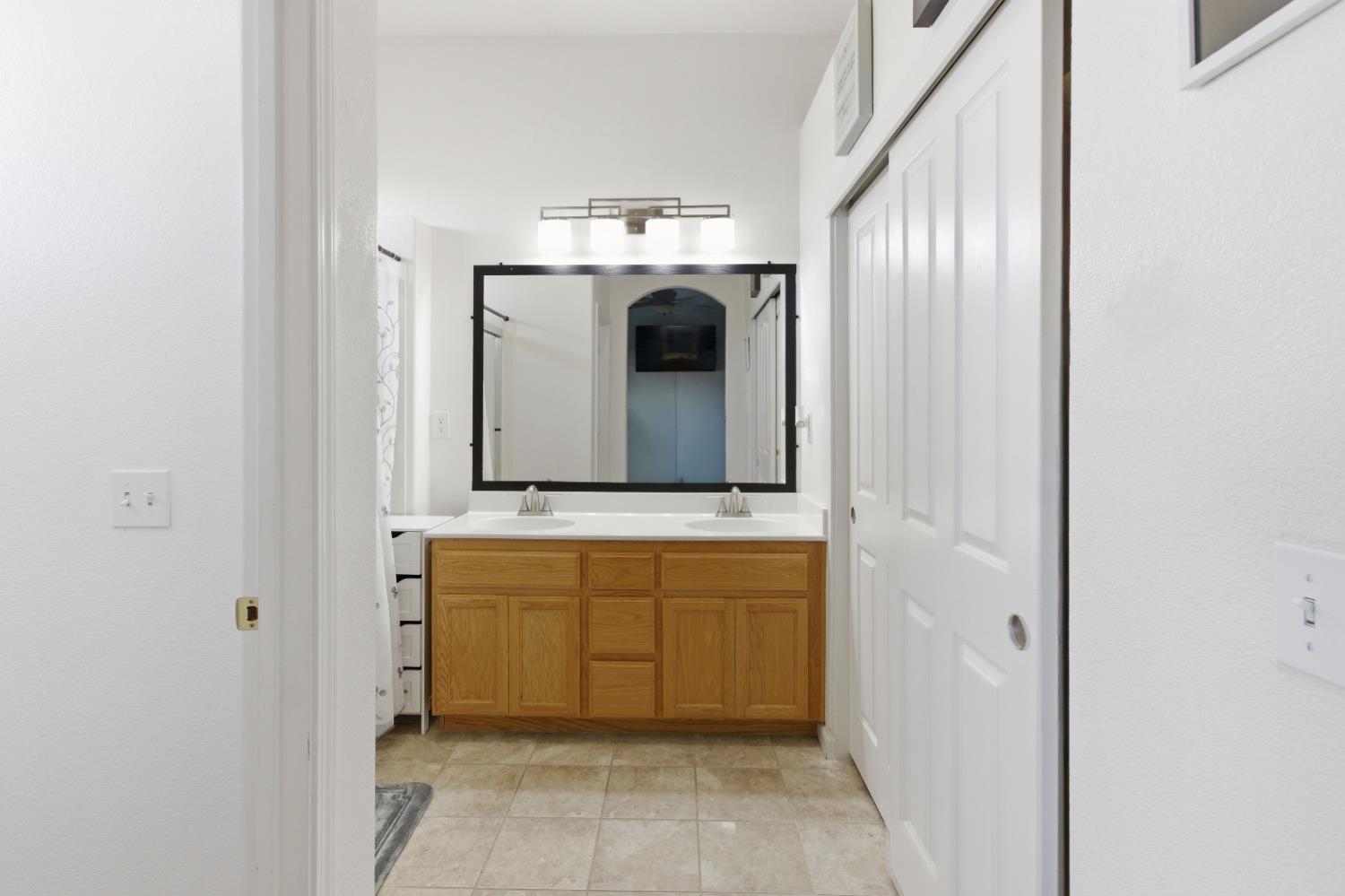 21688 Hanlon Ave, Dos Palos, CA 93620