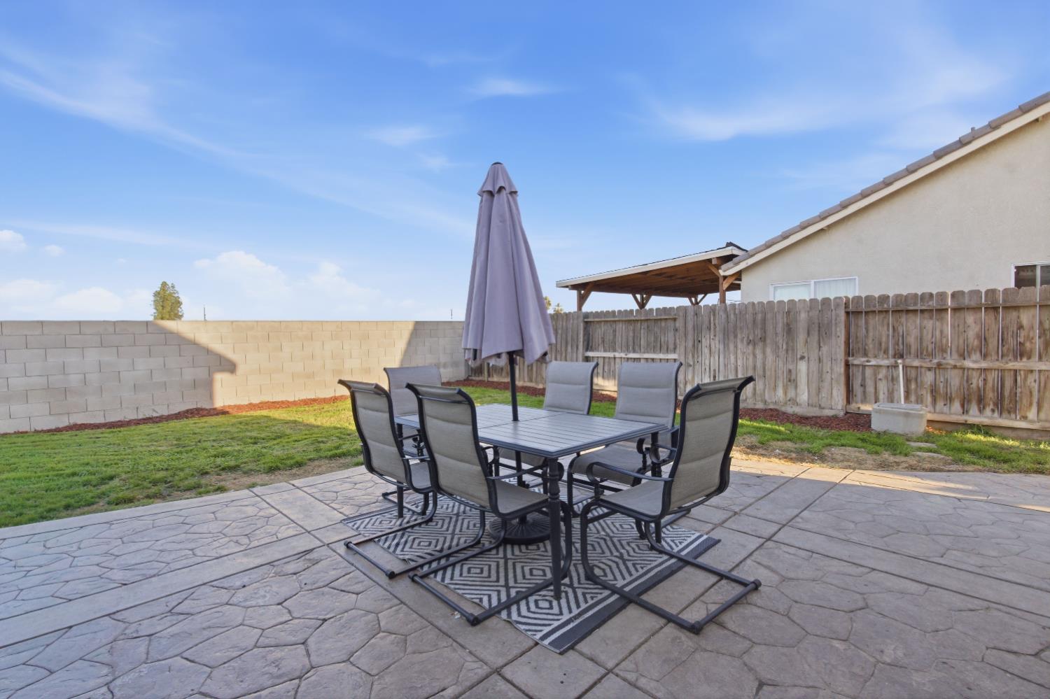 21688 Hanlon Ave, Dos Palos, CA 93620