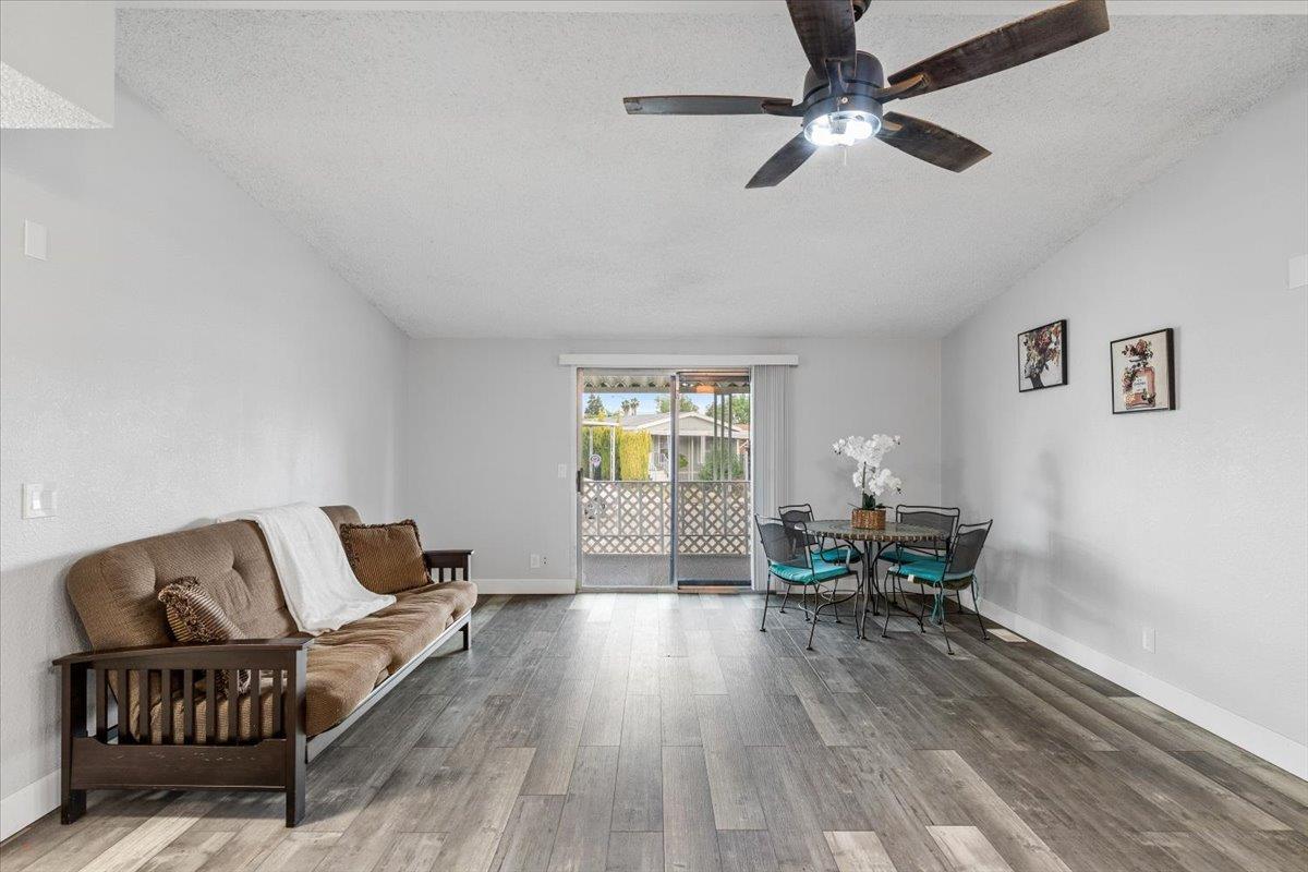 5901 Newbrook Cir #117, Riverbank, CA 95367