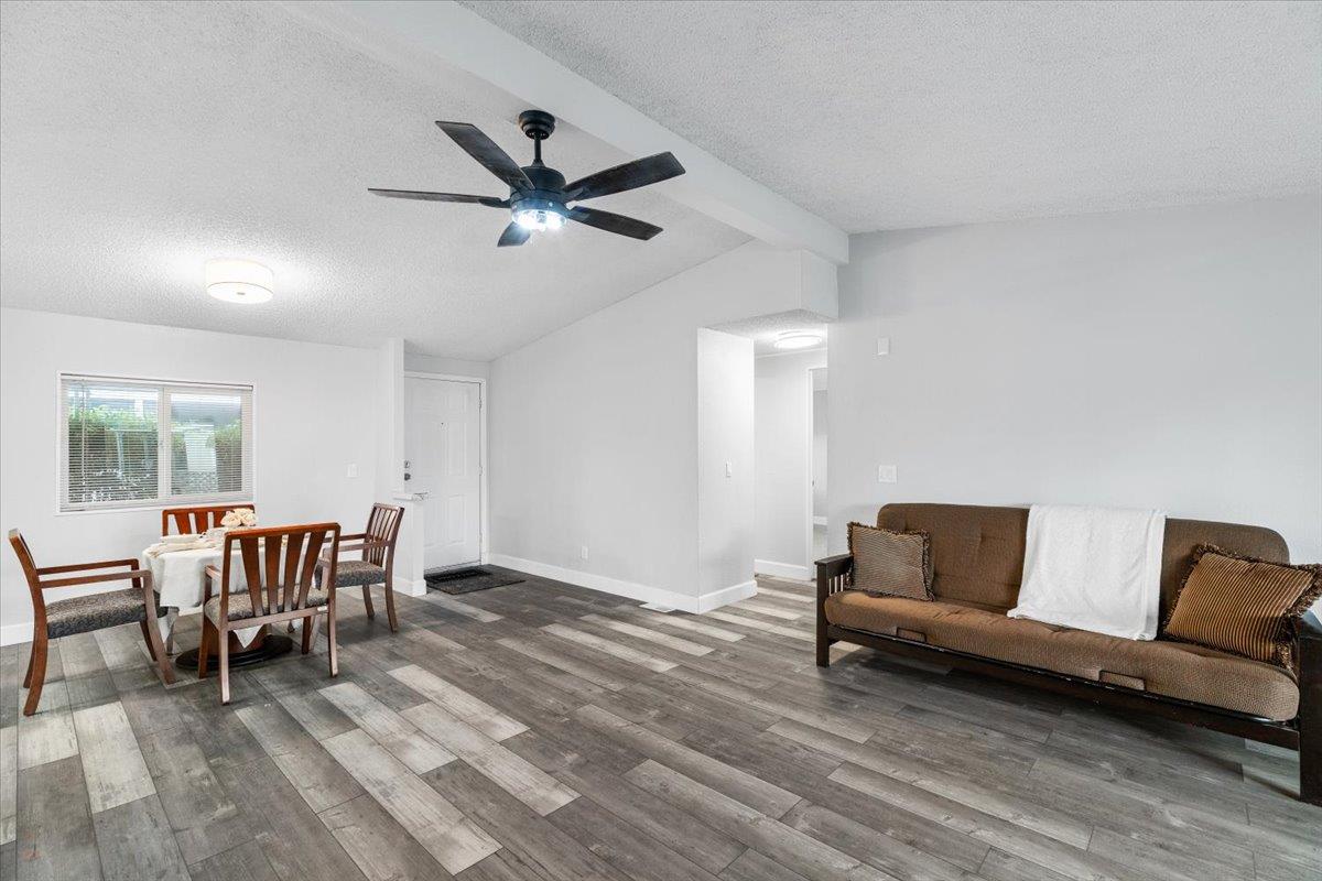 5901 Newbrook Cir #117, Riverbank, CA 95367