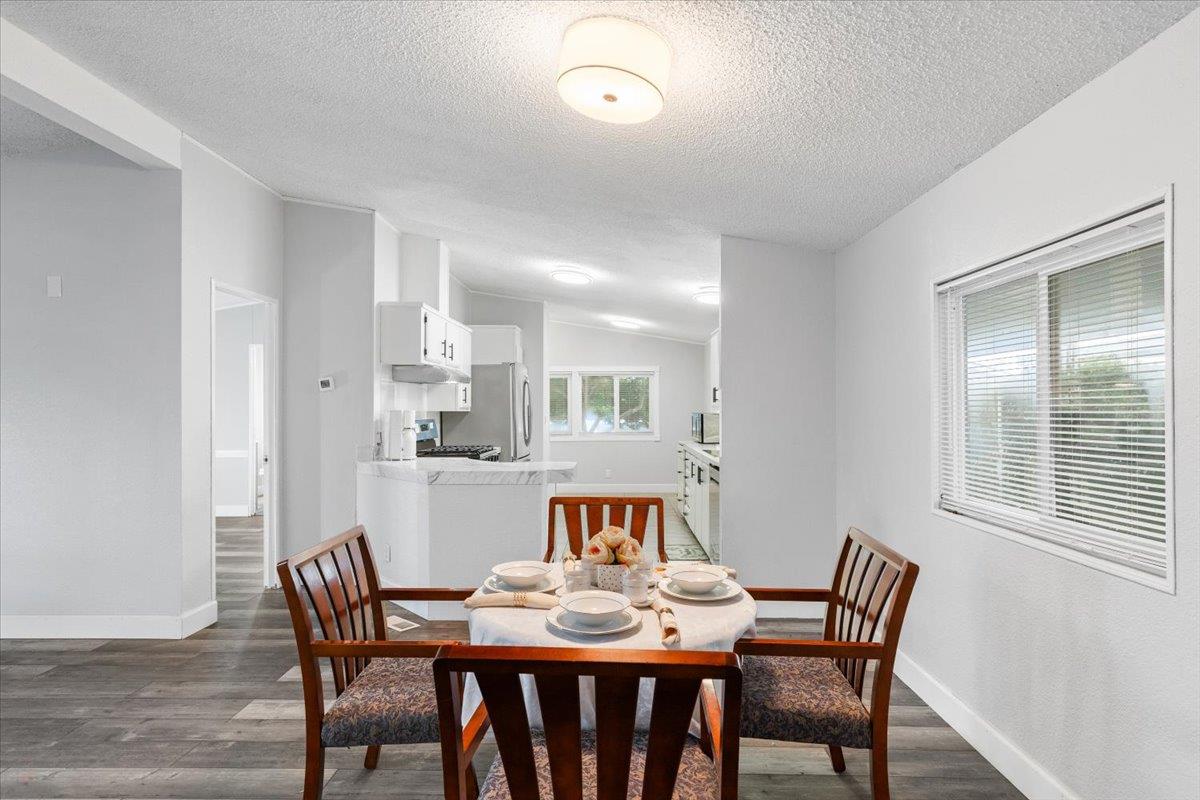 5901 Newbrook Cir #117, Riverbank, CA 95367