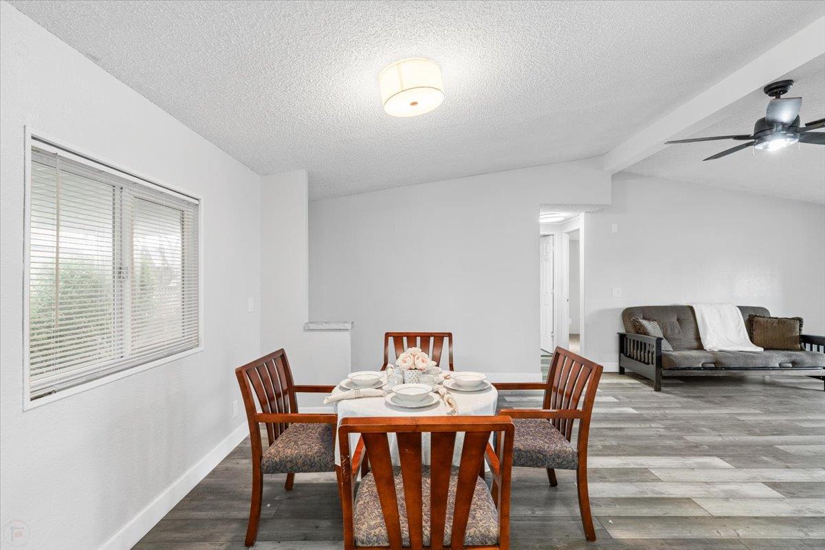 5901 Newbrook Cir #117, Riverbank, CA 95367