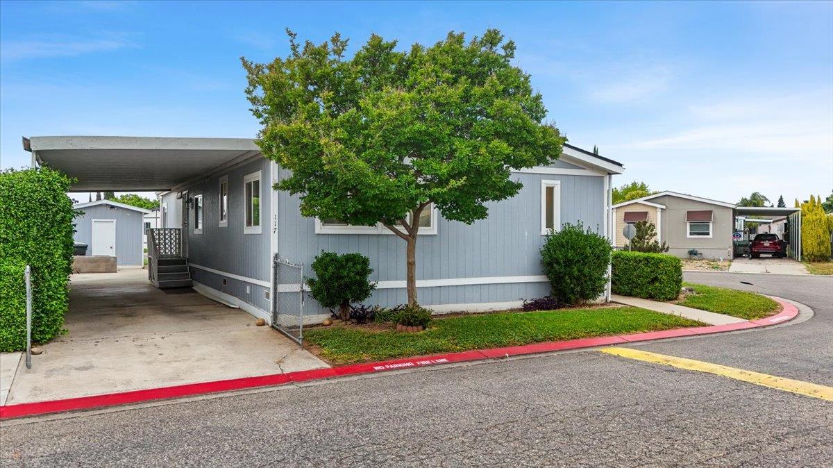 5901 Newbrook Cir #117, Riverbank, CA 95367