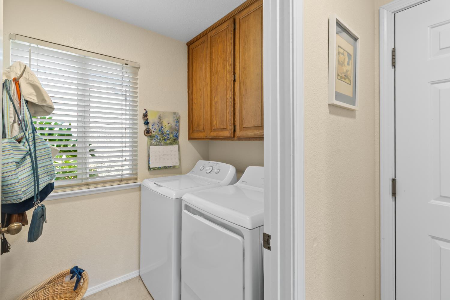 1153 Copper Lantern Ct, Modesto, CA 95355