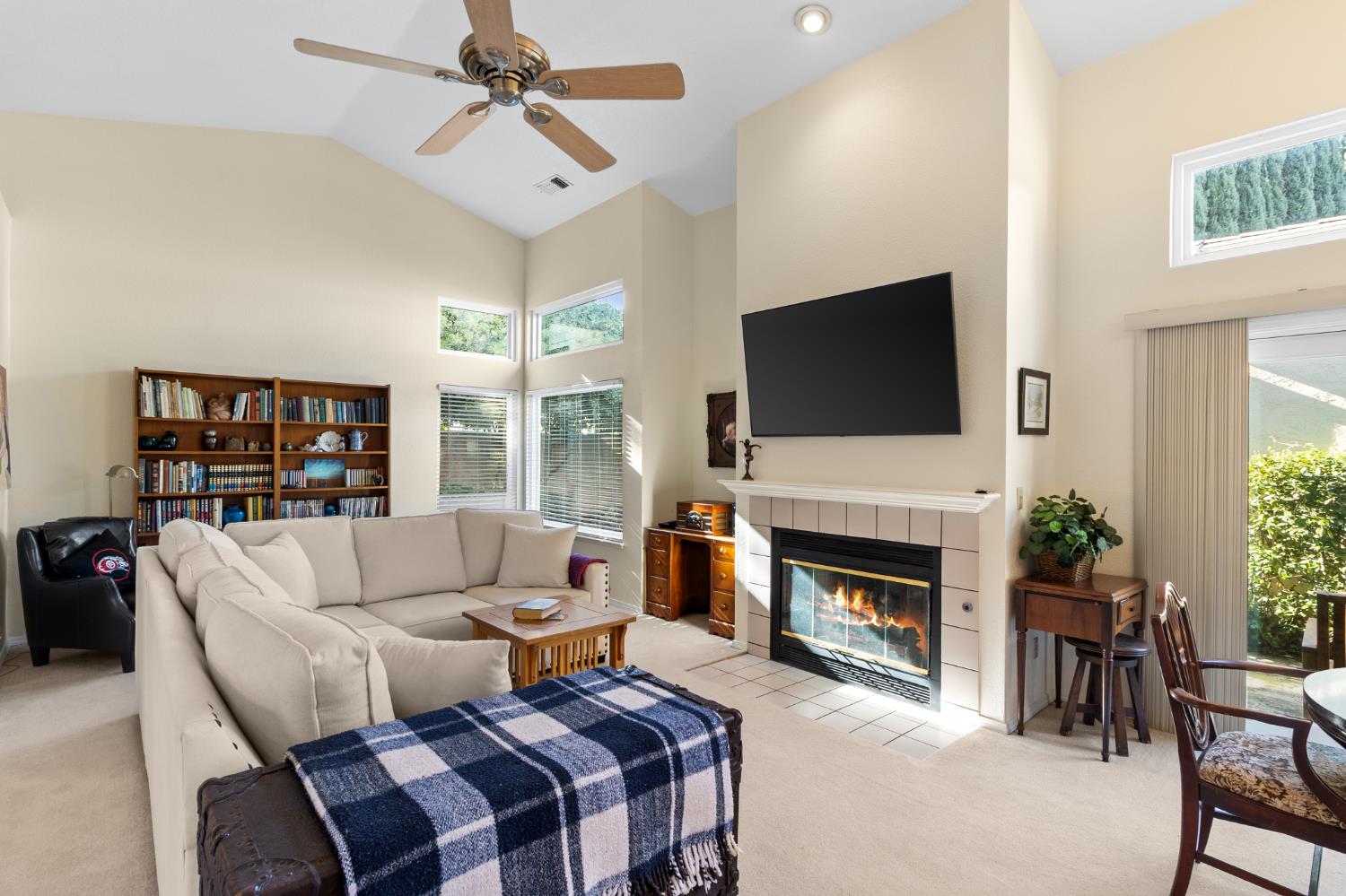 1153 Copper Lantern Ct, Modesto, CA 95355