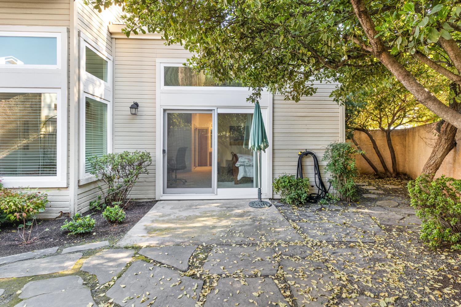 1153 Copper Lantern Ct, Modesto, CA 95355