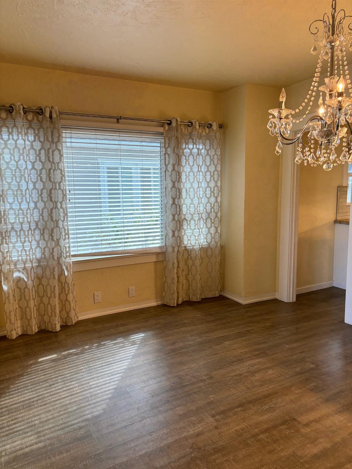 417 Enslen Ave, Modesto, CA 95354