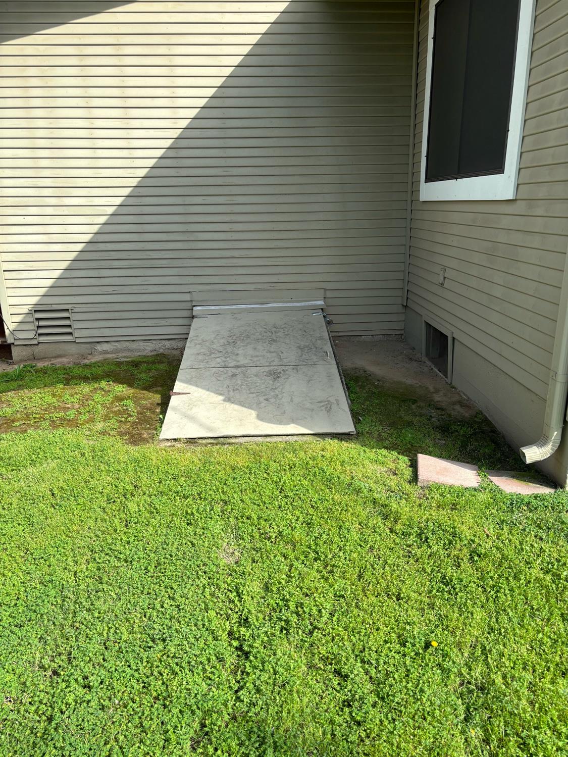 417 Enslen Ave, Modesto, CA 95354