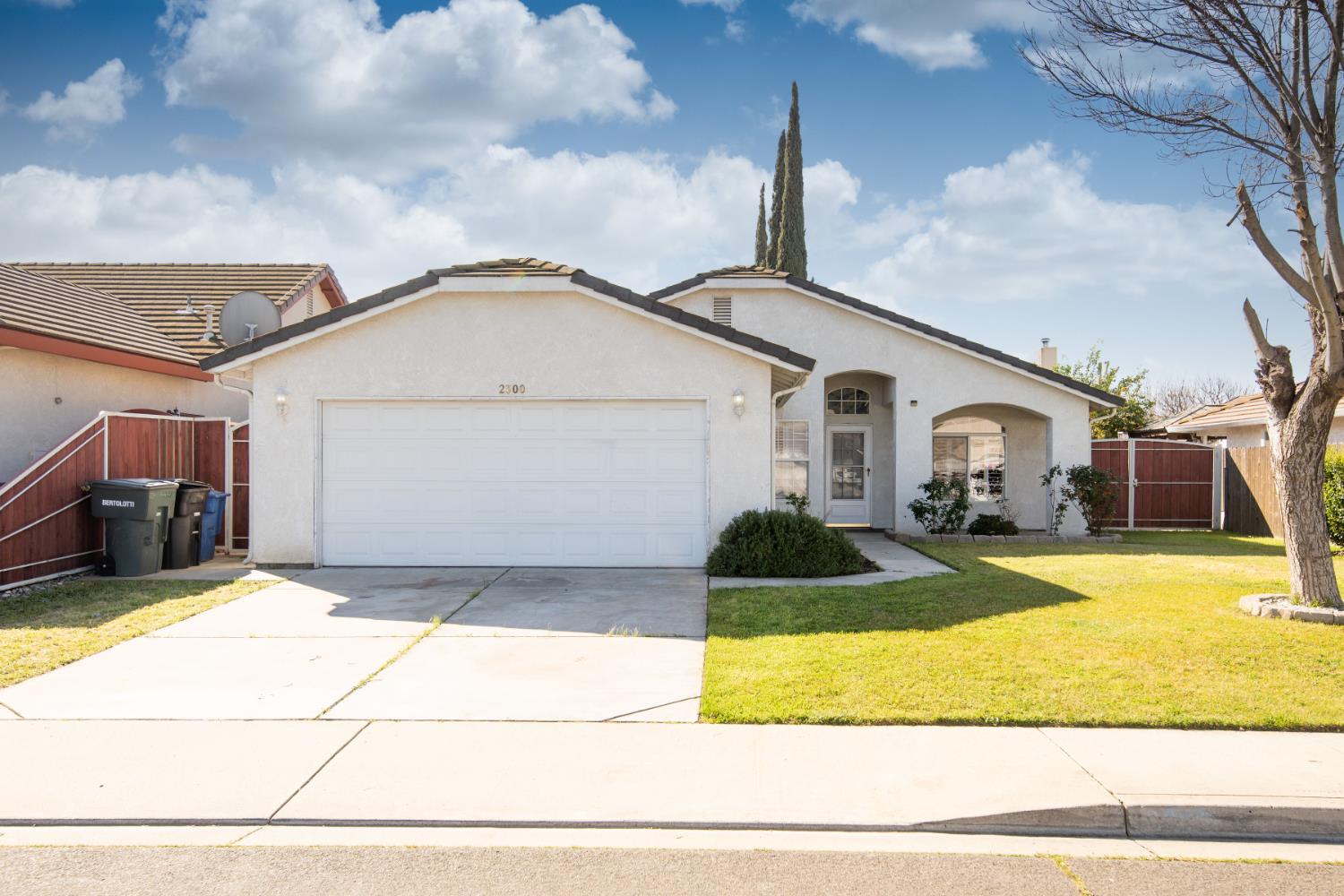 2300 Park East Dr, Modesto, CA 95351