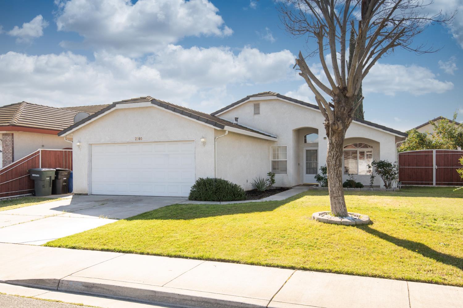 2300 Park East Dr, Modesto, CA 95351