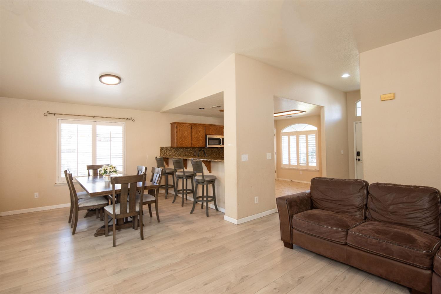 2300 Park East Dr, Modesto, CA 95351