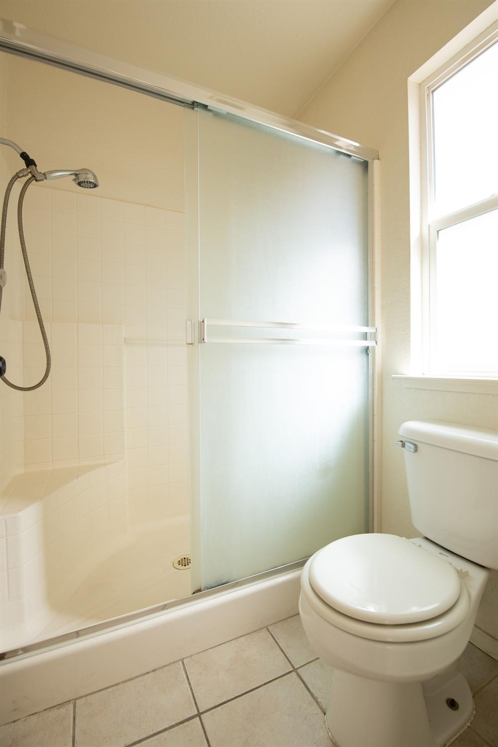 2300 Park East Dr, Modesto, CA 95351