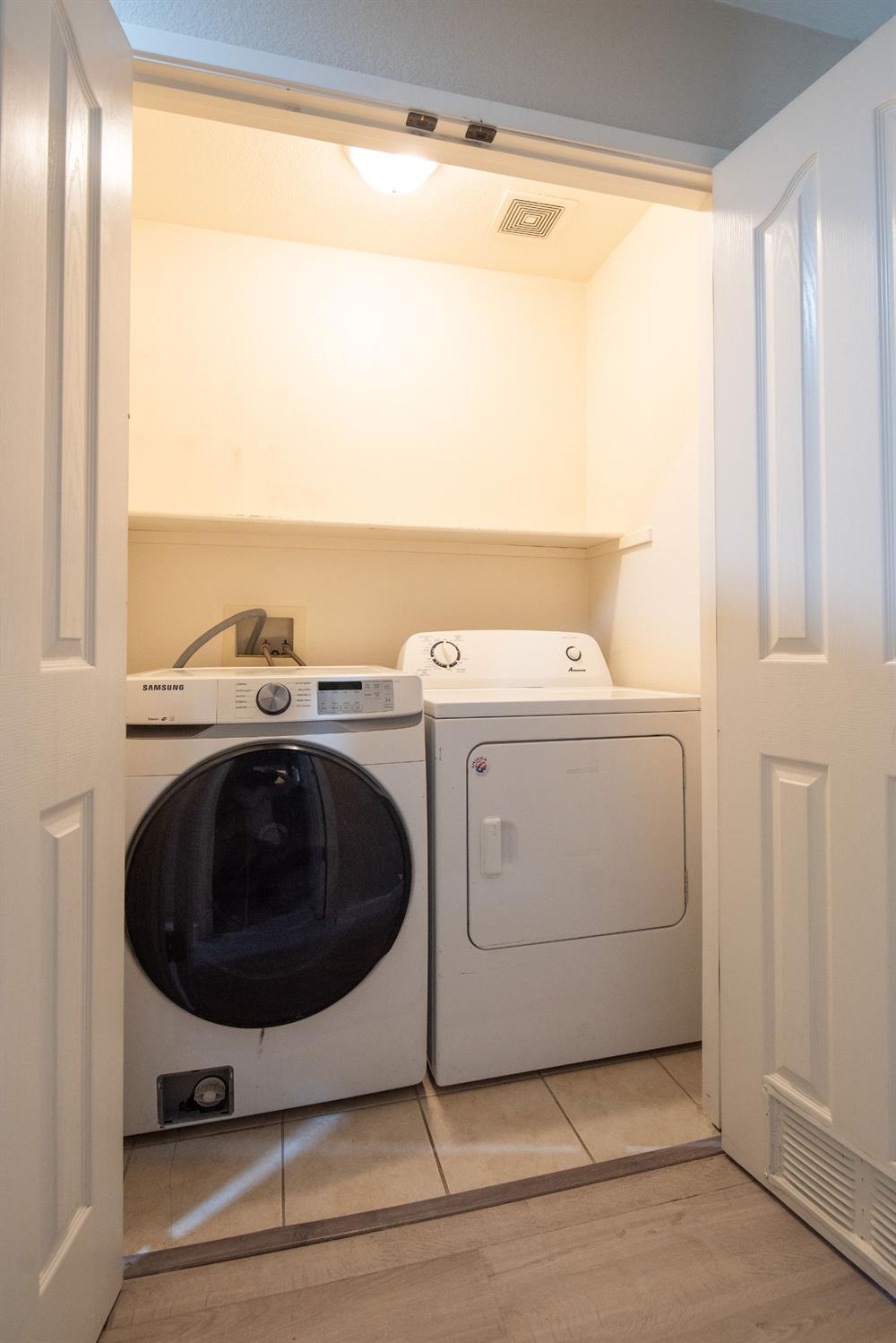 2300 Park East Dr, Modesto, CA 95351