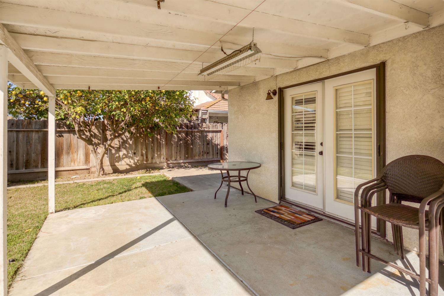 2300 Park East Dr, Modesto, CA 95351