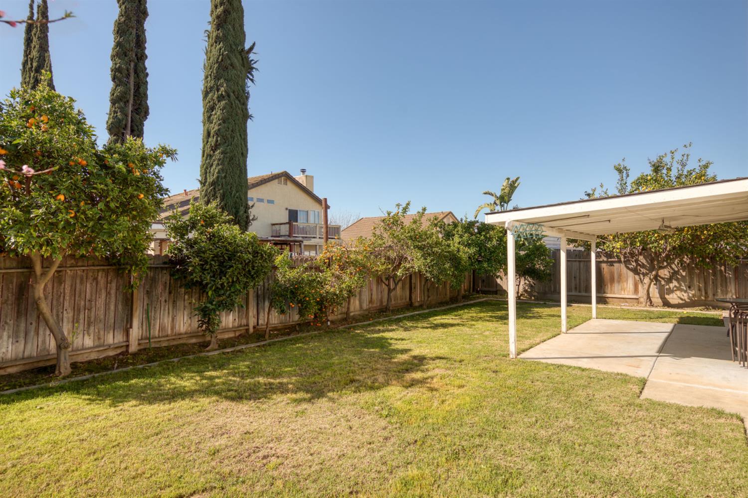 2300 Park East Dr, Modesto, CA 95351