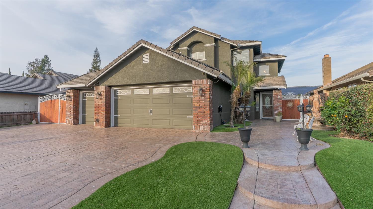 707 Chenin Blanc Dr, Manteca, CA 95337