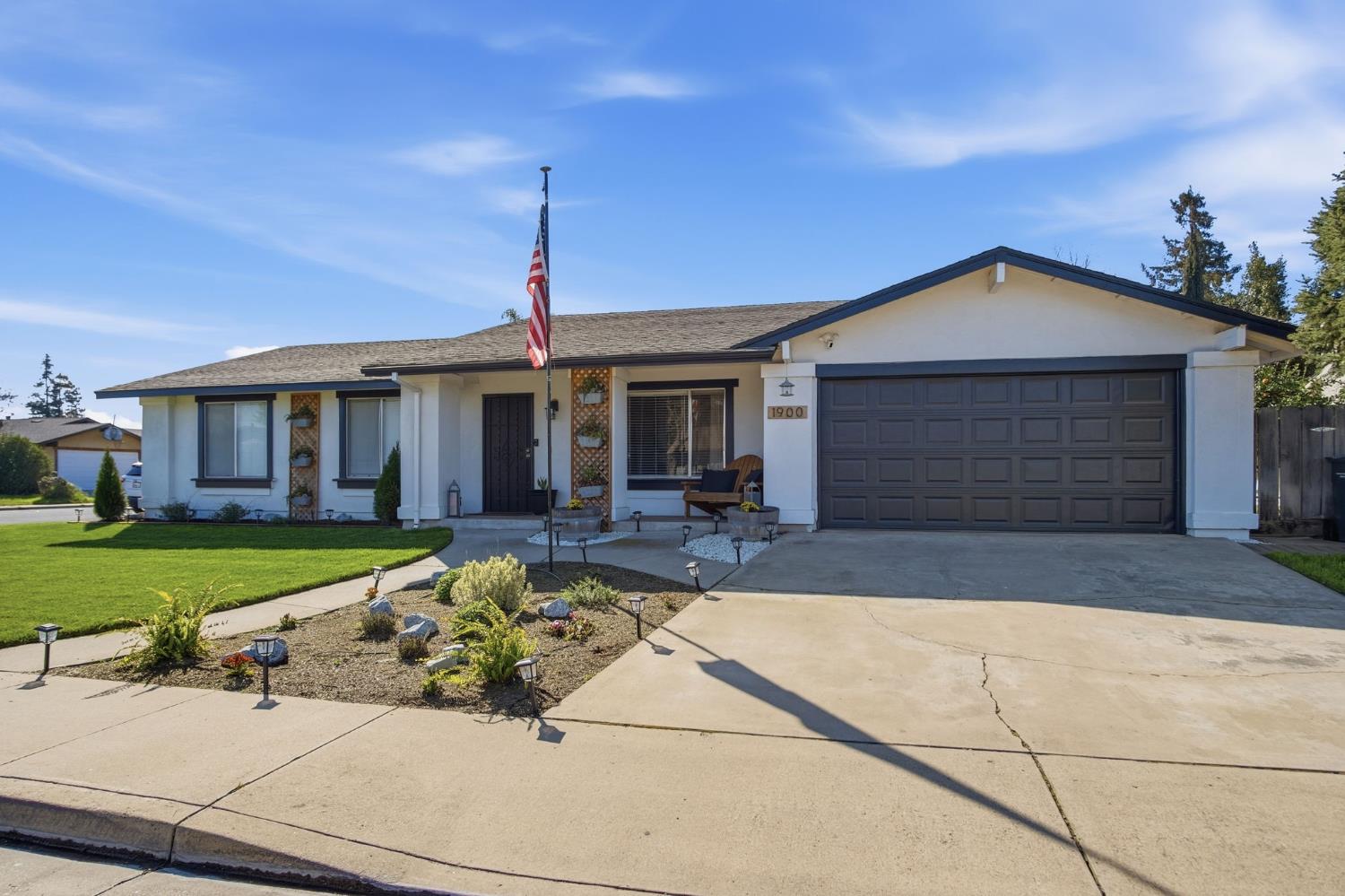 1900 Joett Dr, Turlock, CA 95380