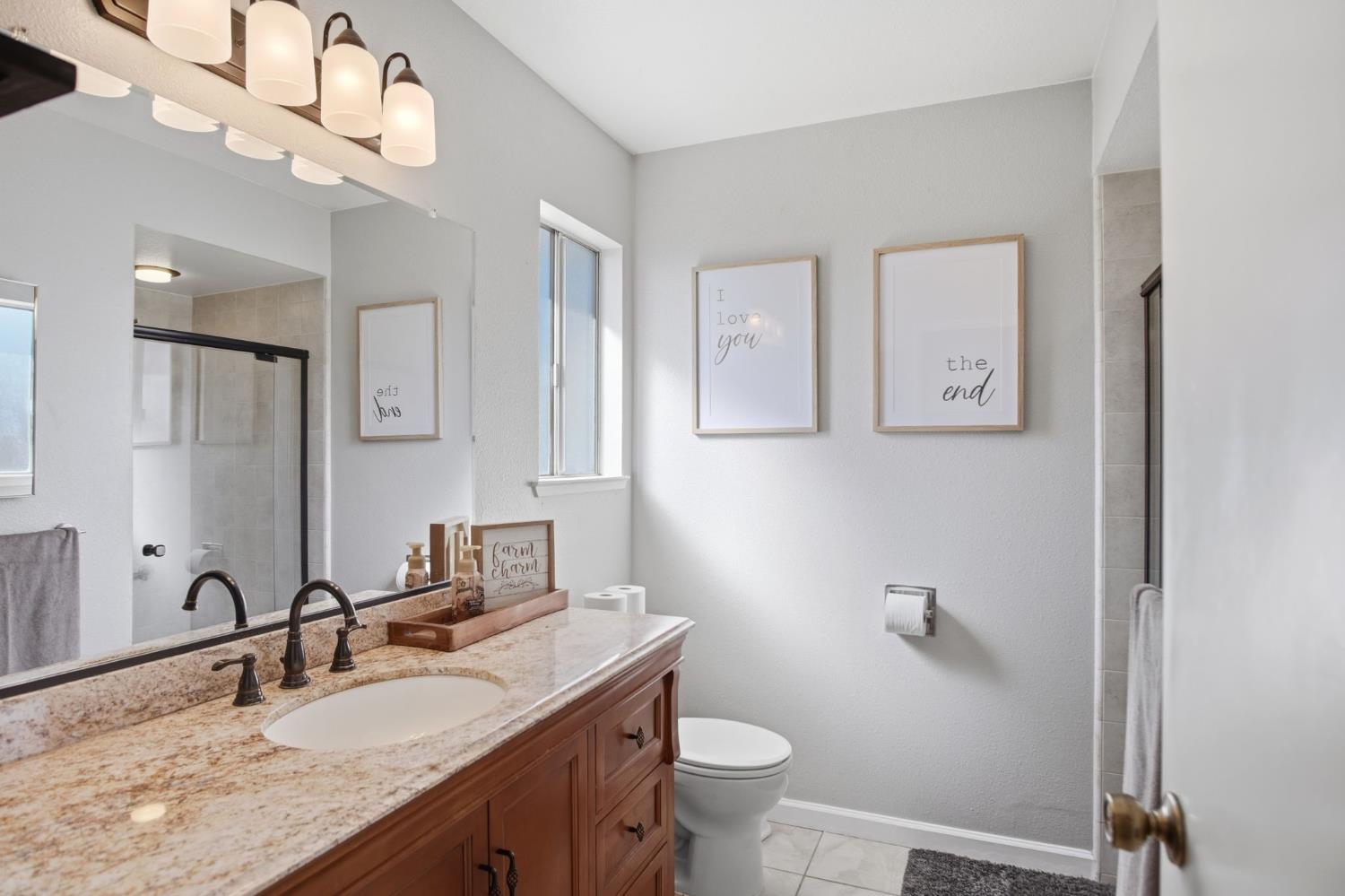 1900 Joett Dr, Turlock, CA 95380