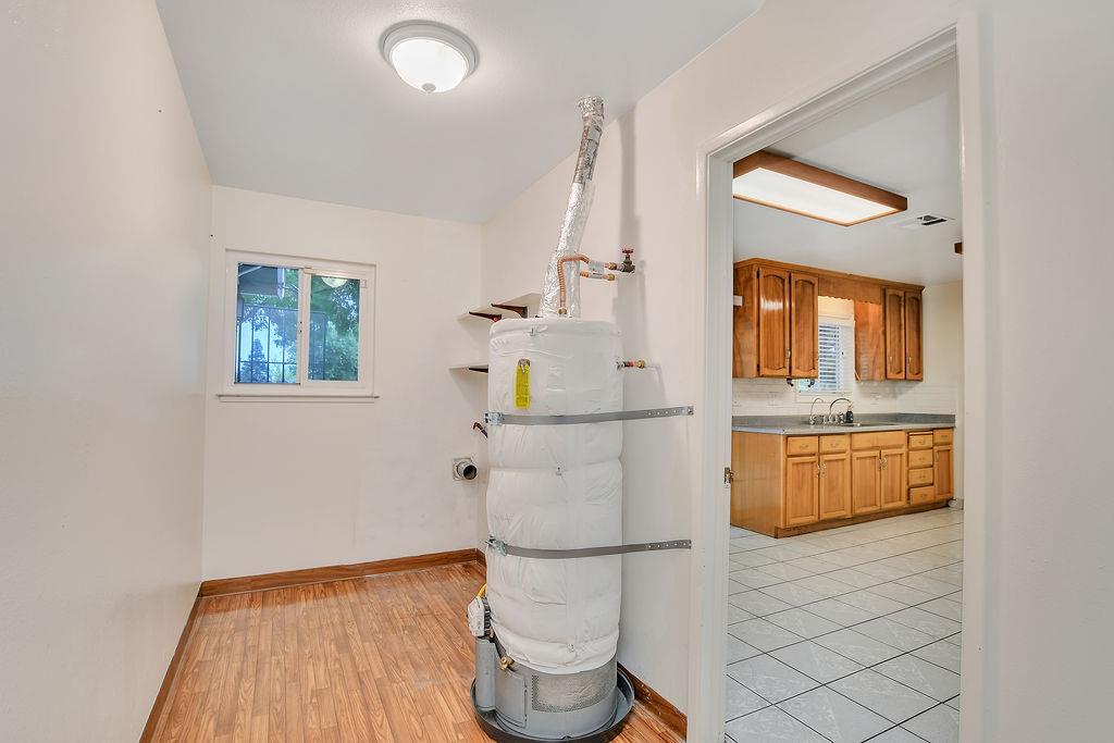 207 Park Ave, Manteca, CA 95337