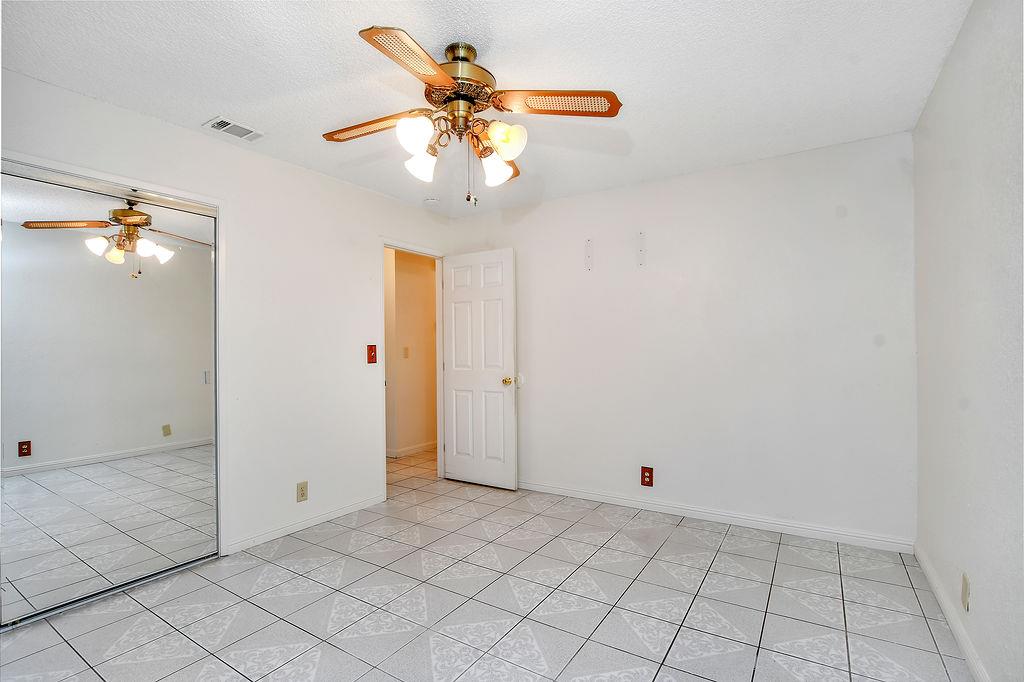 207 Park Ave, Manteca, CA 95337