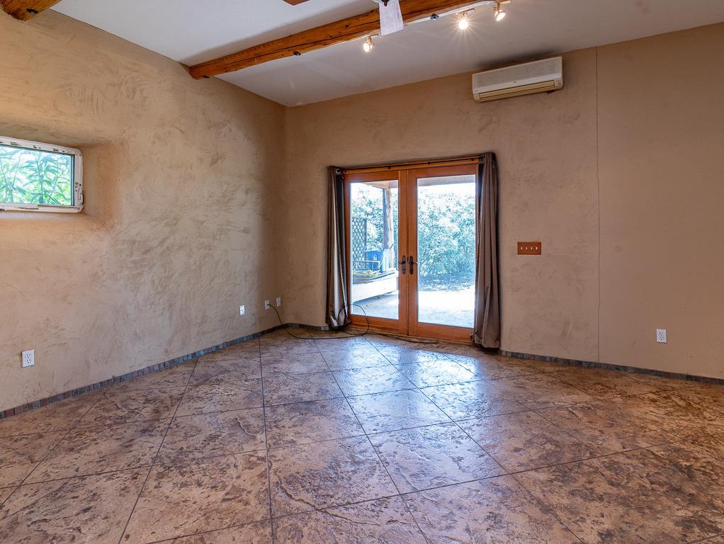 9883 Hernandez Dr, La Grange, CA 95329