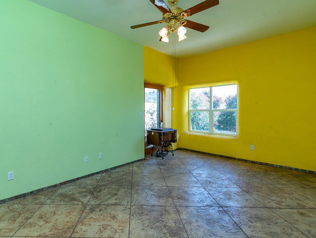 9883 Hernandez Dr, La Grange, CA 95329