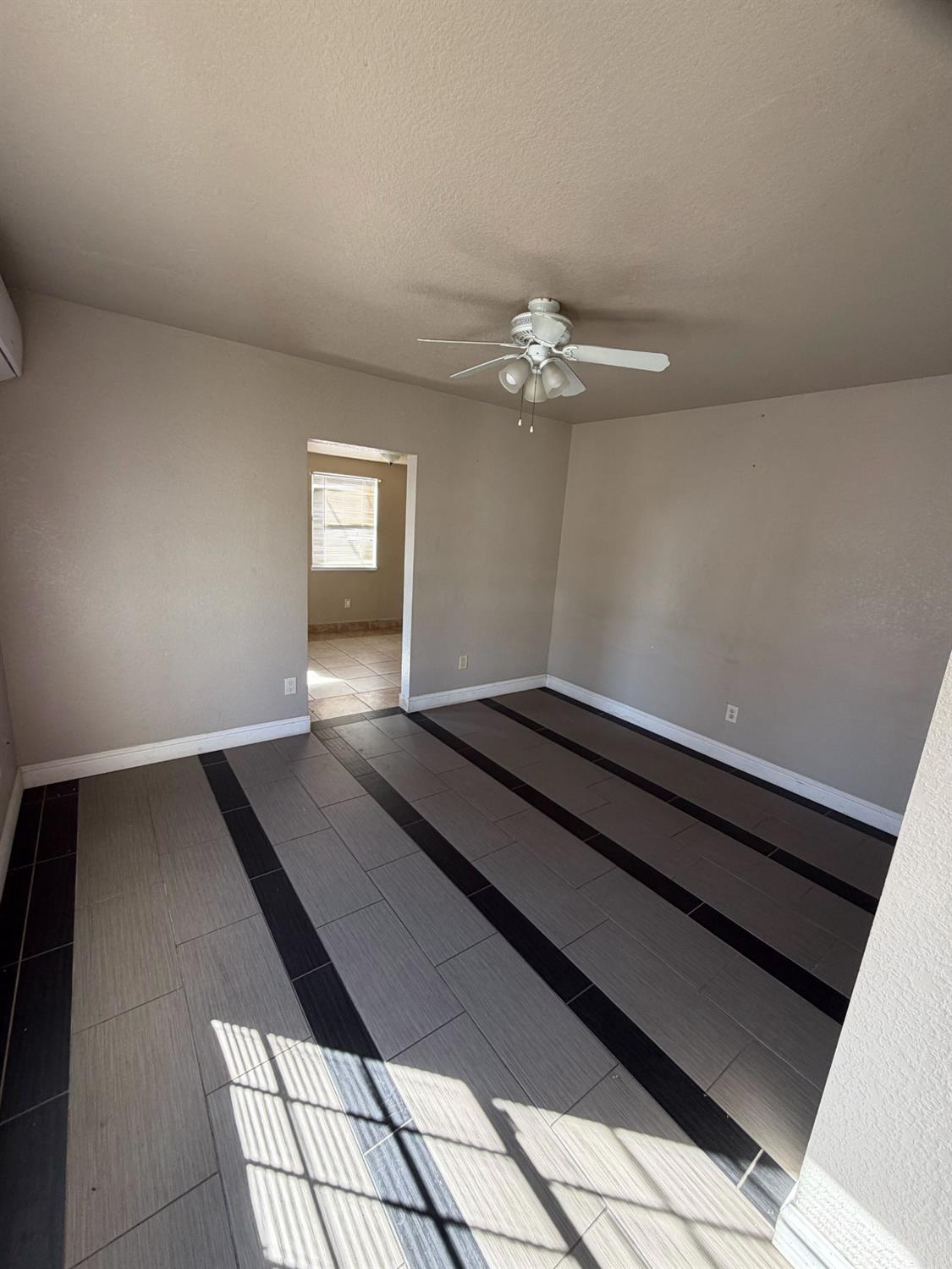 2324 6th St, Hughson, CA 95326