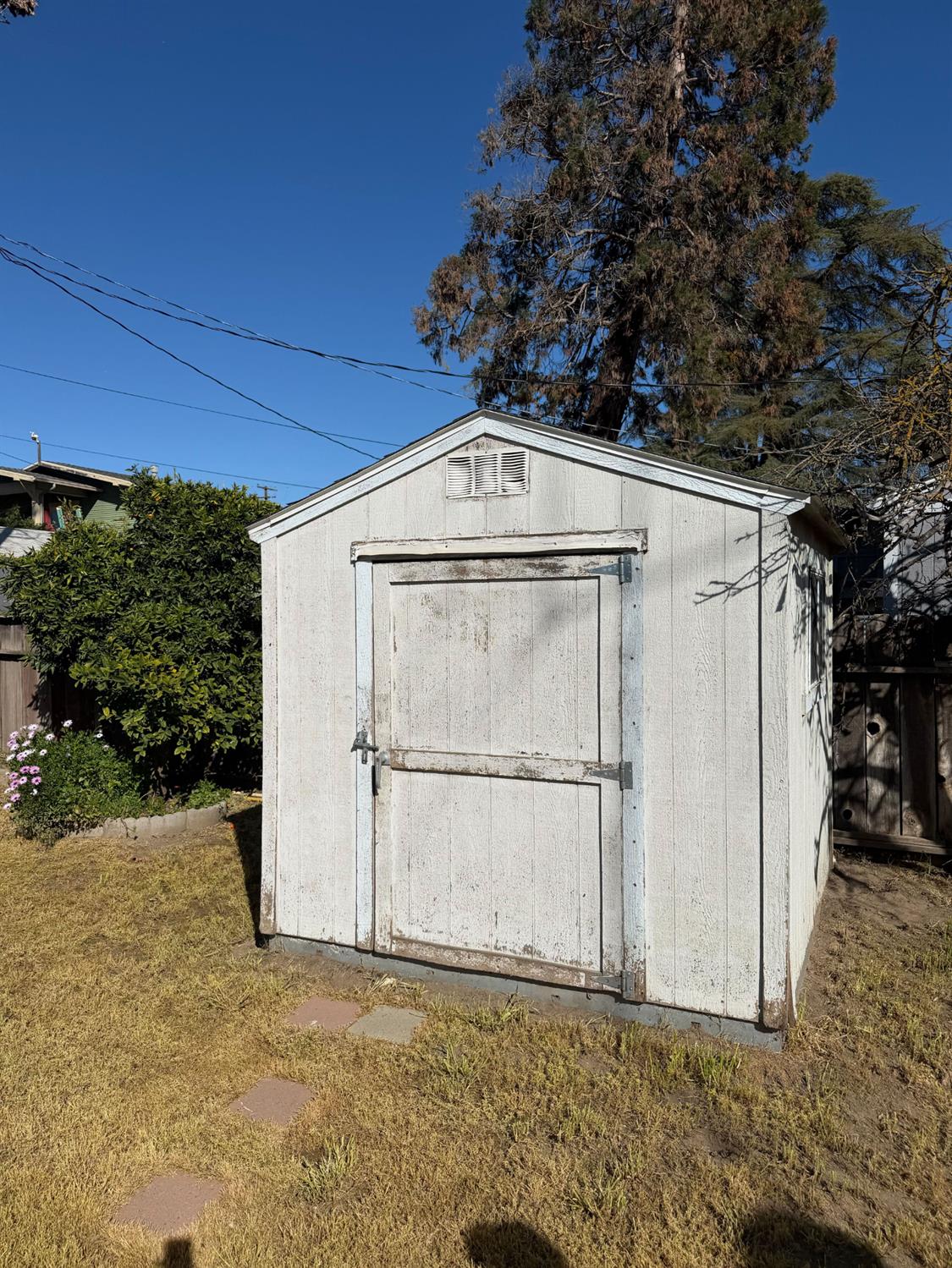 2324 6th St, Hughson, CA 95326