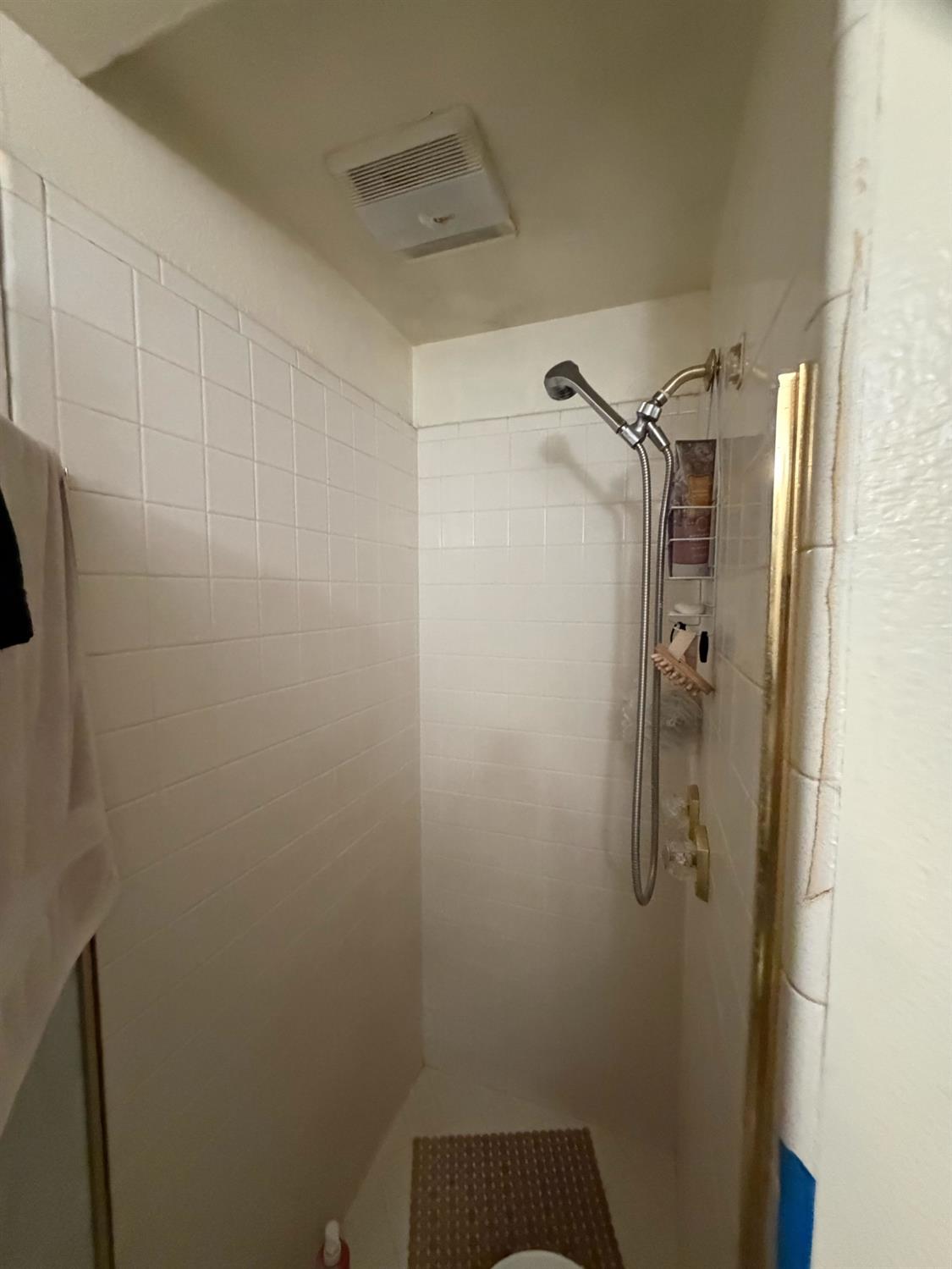 2324 6th St, Hughson, CA 95326