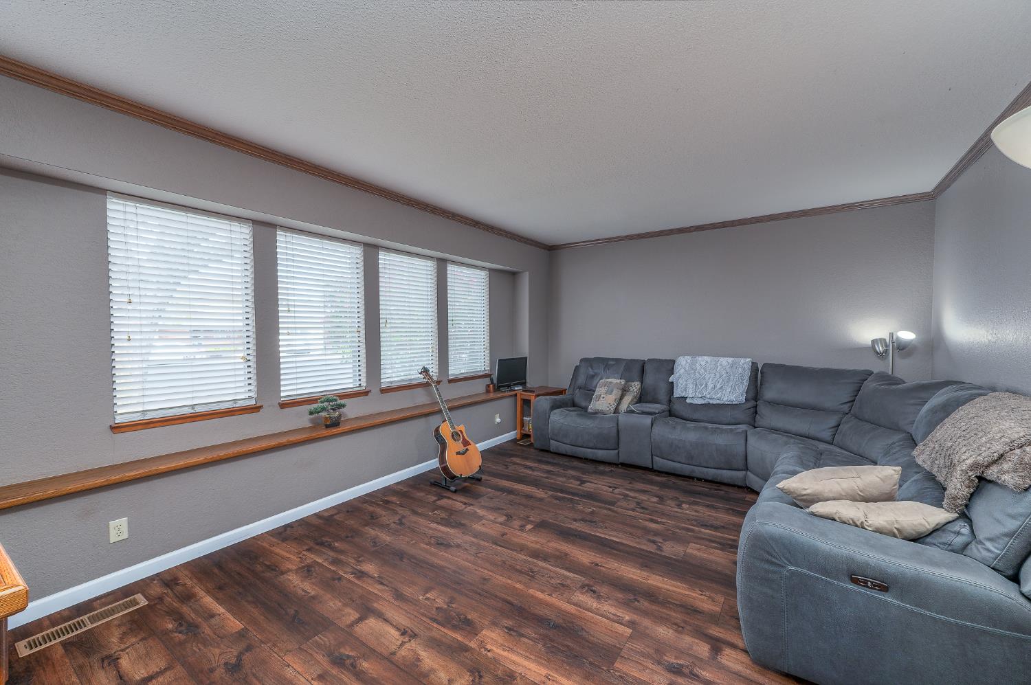 2108 Canadian Cir, Modesto, CA 95356