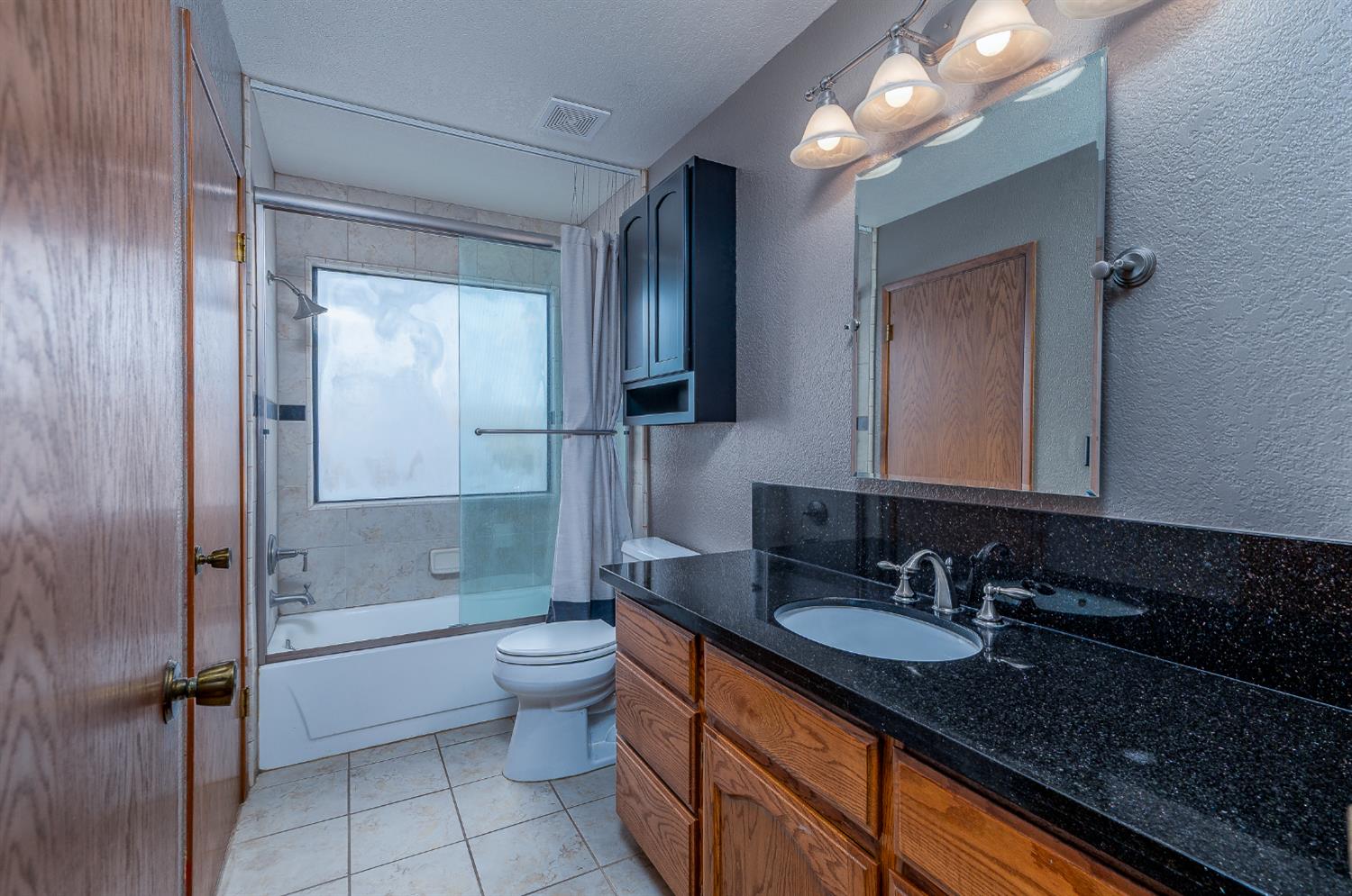 2108 Canadian Cir, Modesto, CA 95356