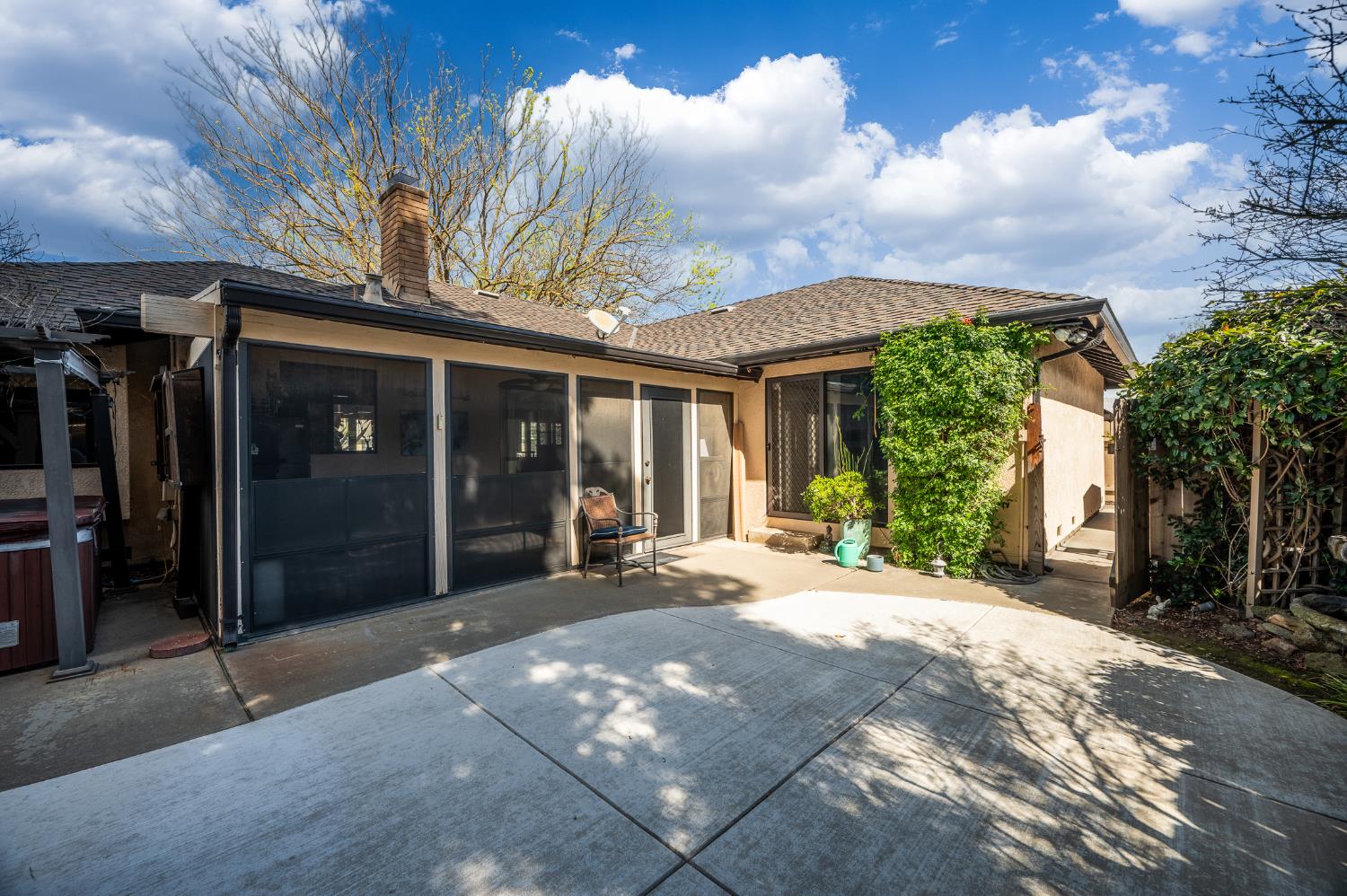 2108 Canadian Cir, Modesto, CA 95356