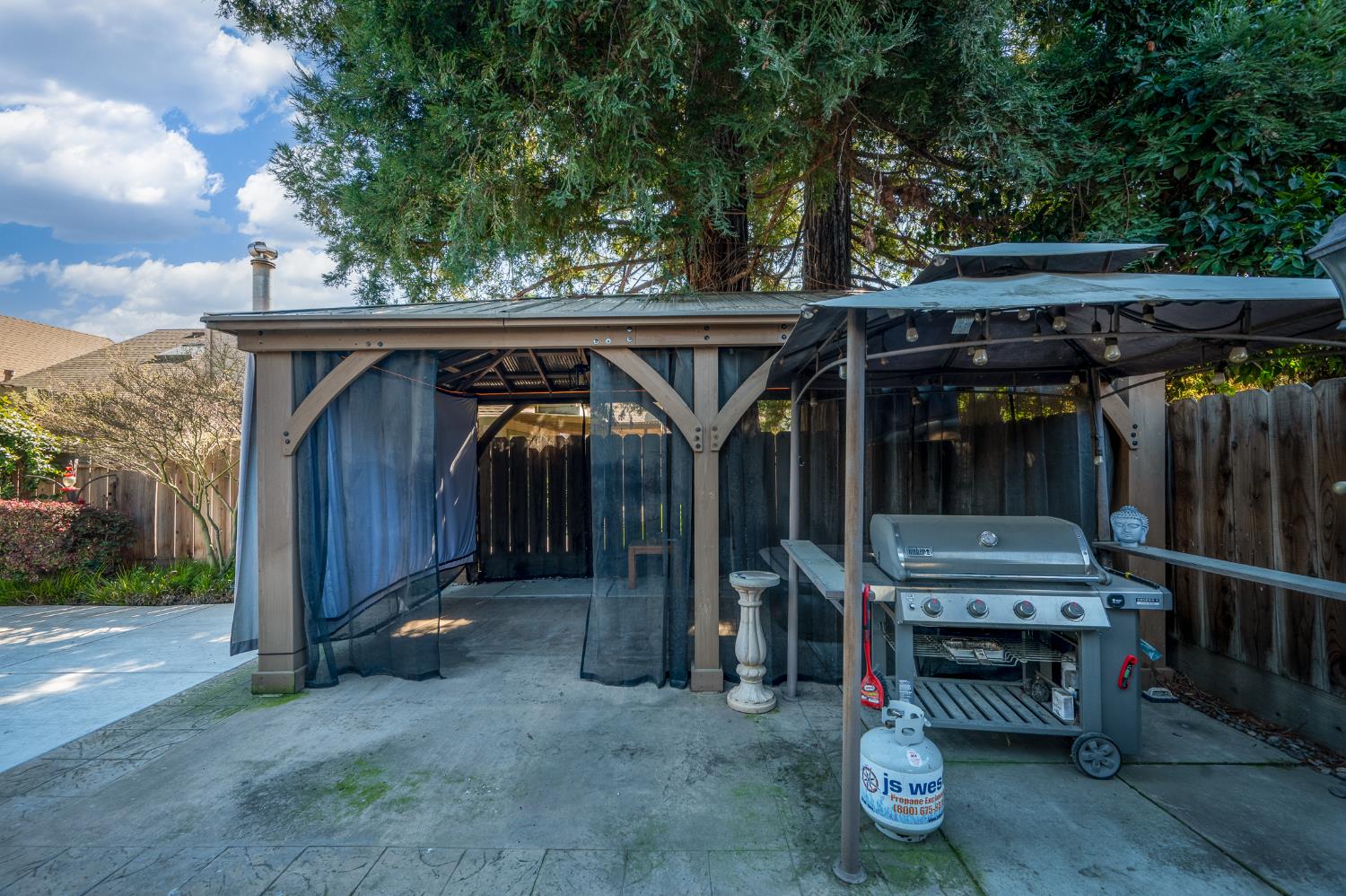 2108 Canadian Cir, Modesto, CA 95356