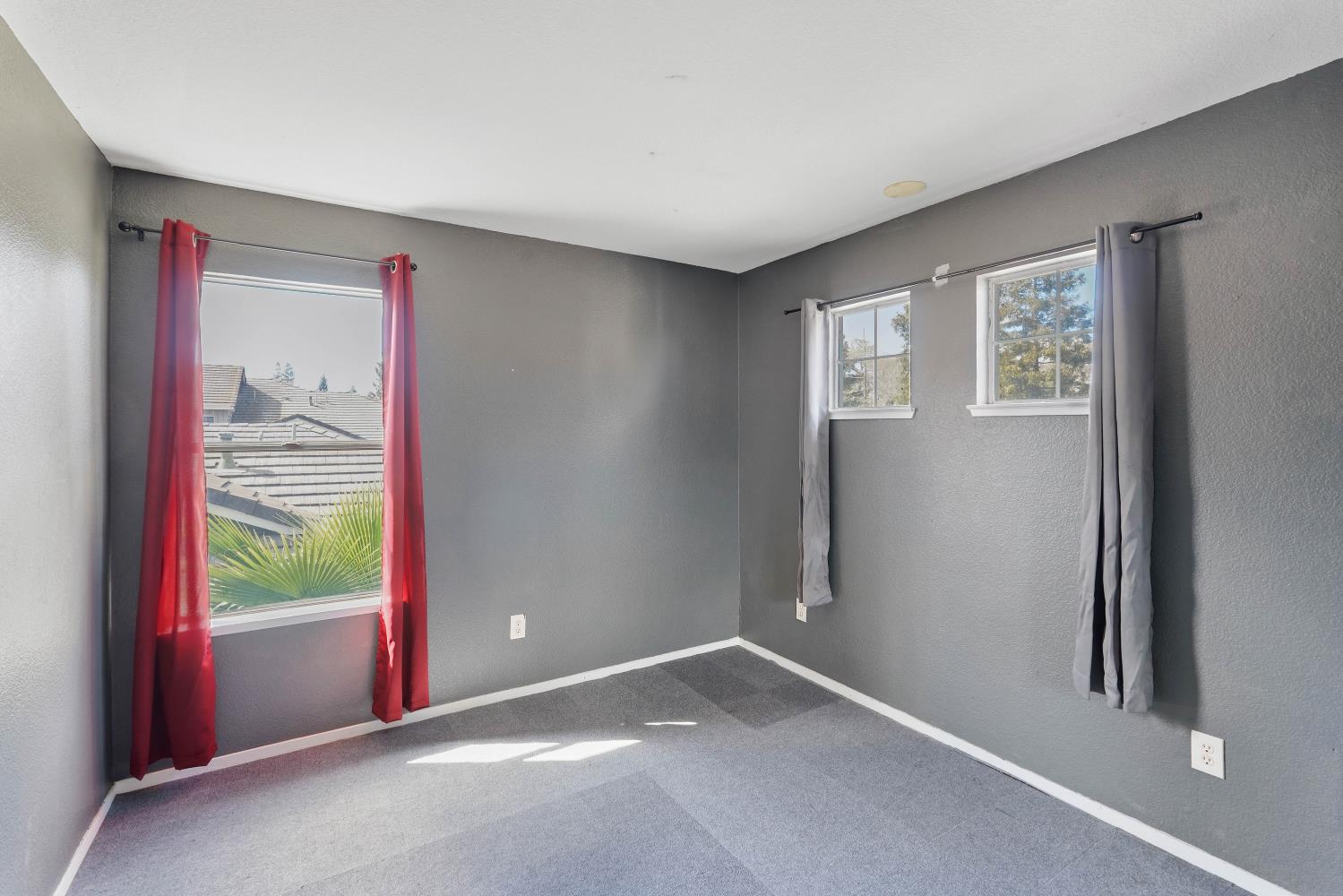 2720 River Cove Dr, Riverbank, CA 95367