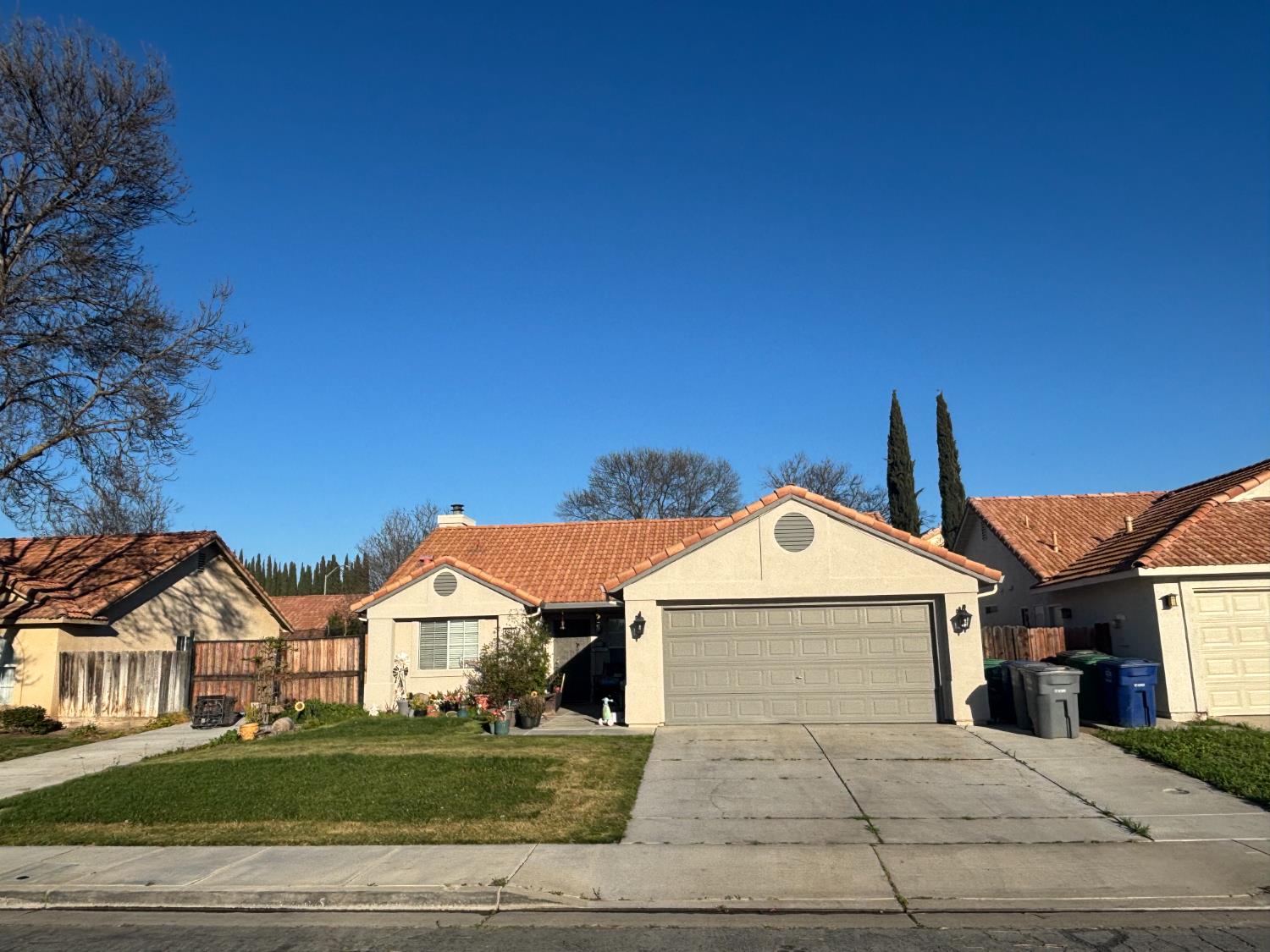 2062 Hastings Dr, Los Banos, CA 93635