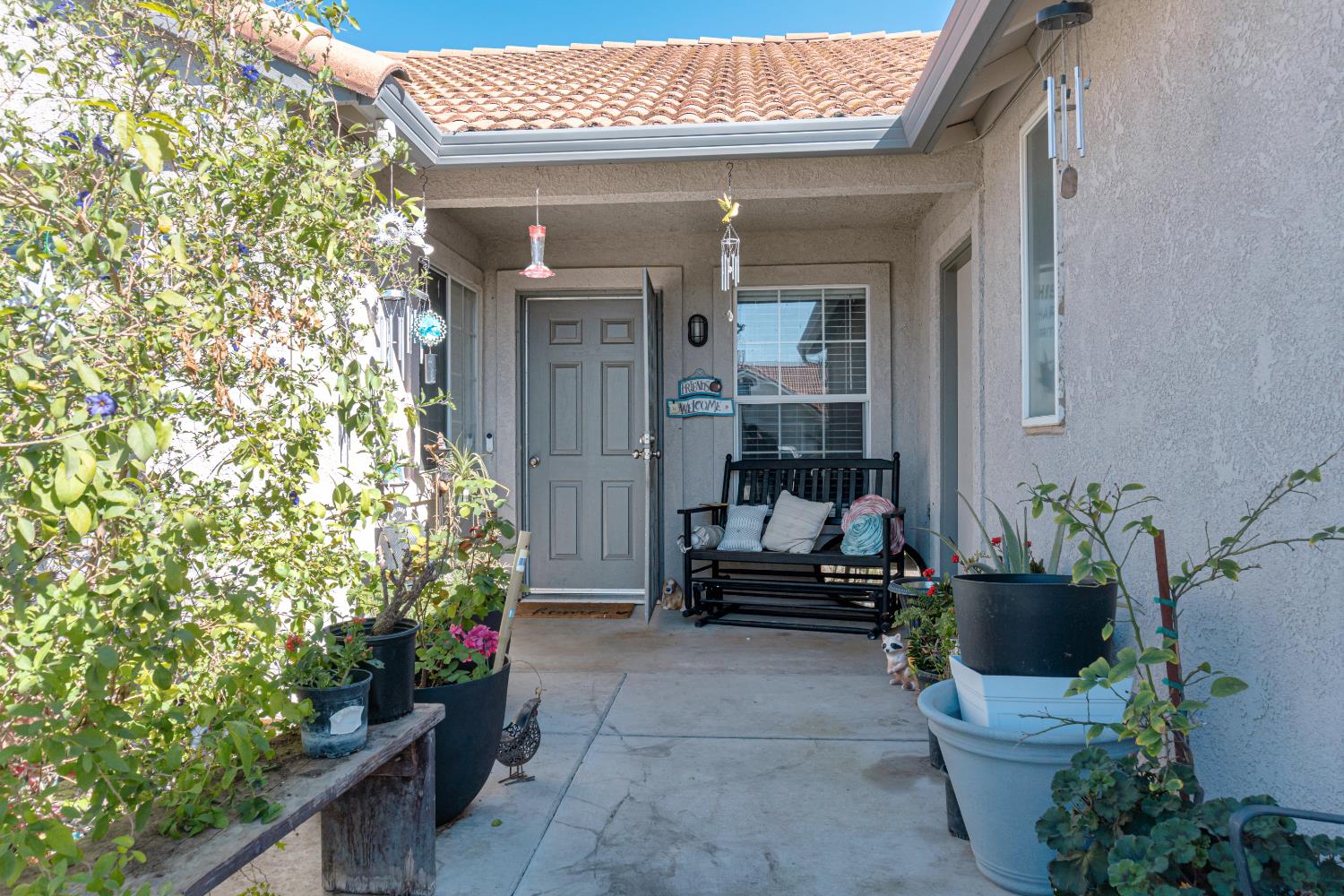 2062 Hastings Dr, Los Banos, CA 93635